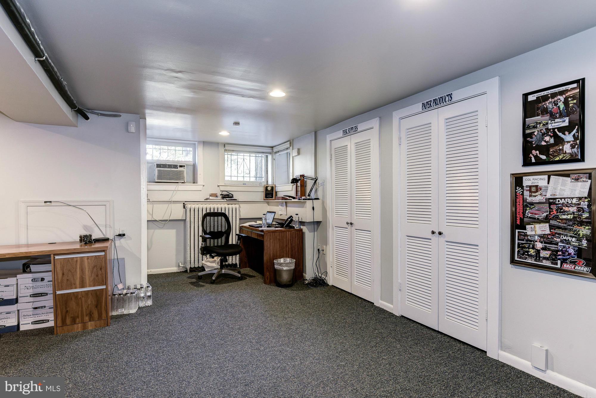 CAPITOL HILL - Commercial Sale