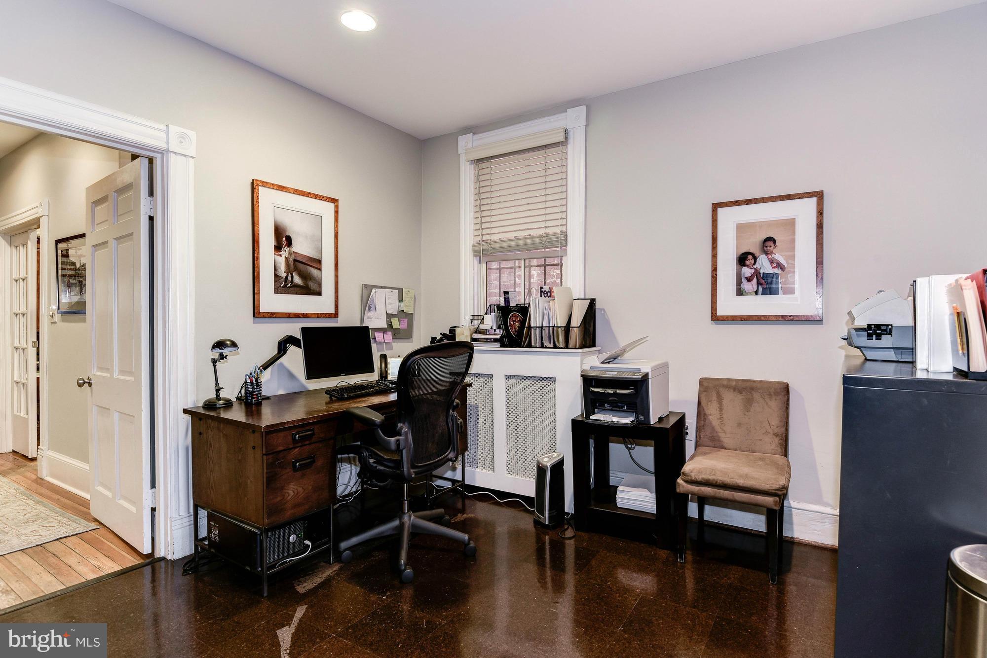 CAPITOL HILL - Commercial Sale
