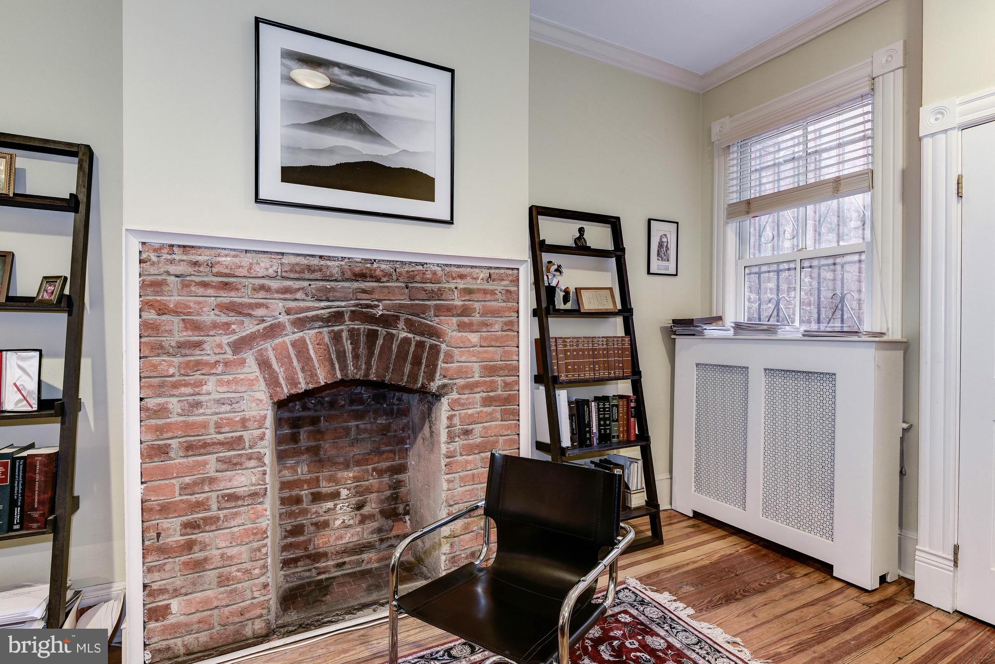 CAPITOL HILL - Commercial Sale