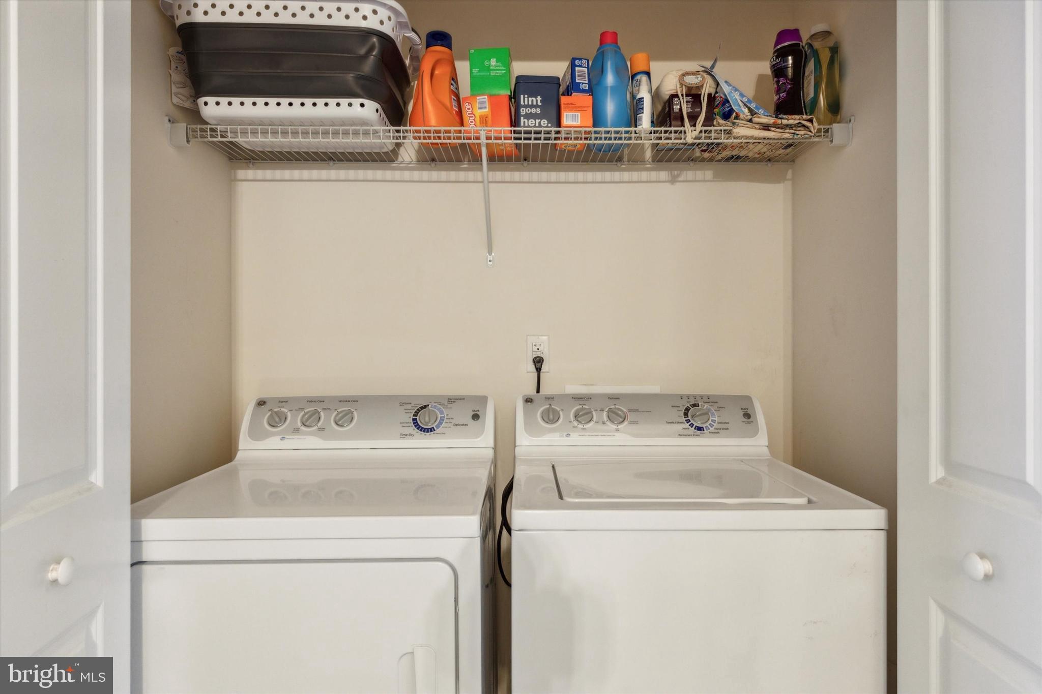 HANOVER SQUARE - Residential