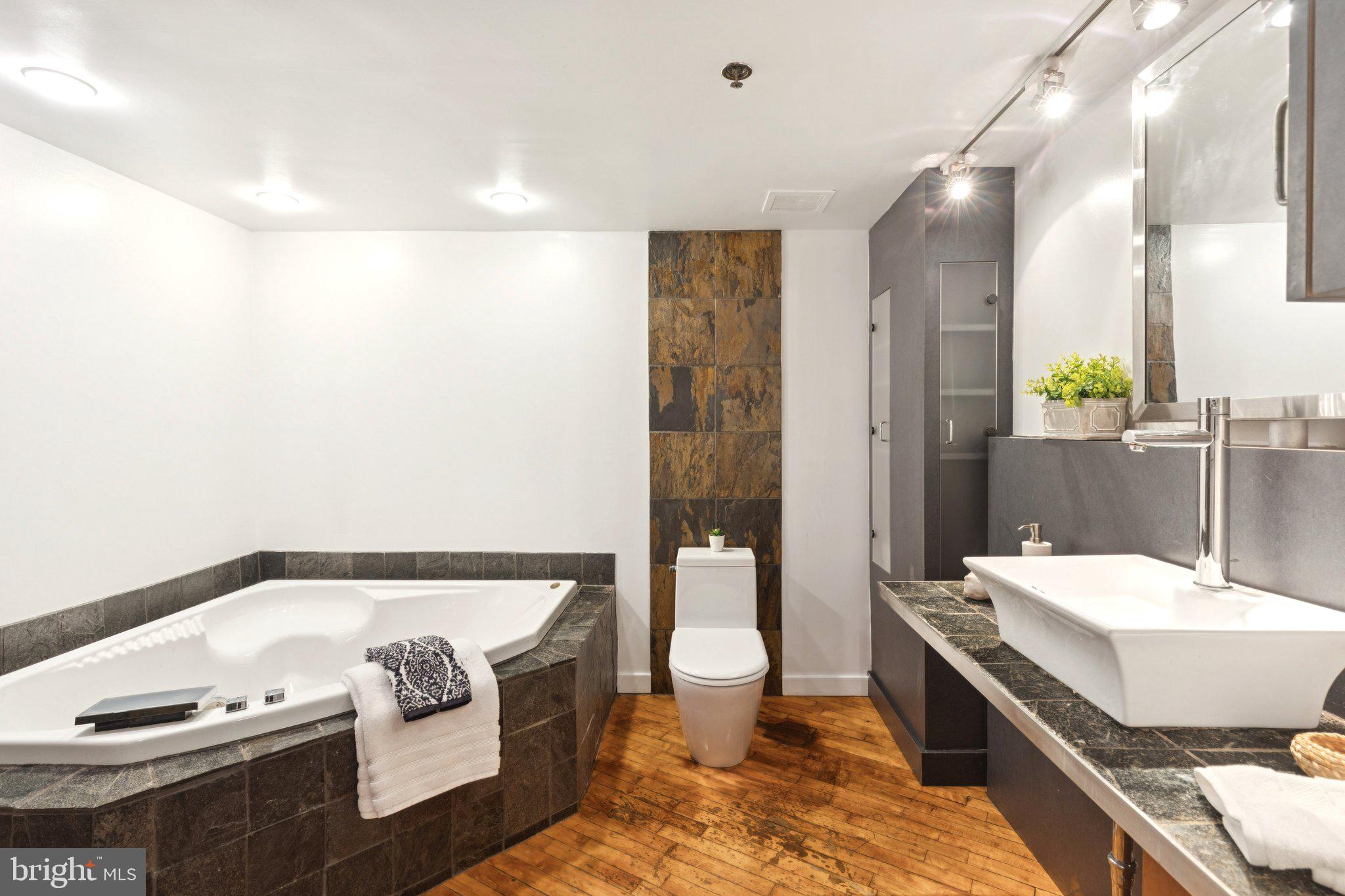 CALLOWHILL - Residential