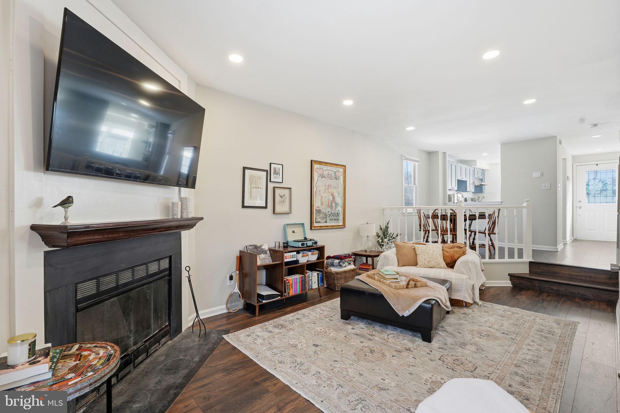 RESTON - Residential