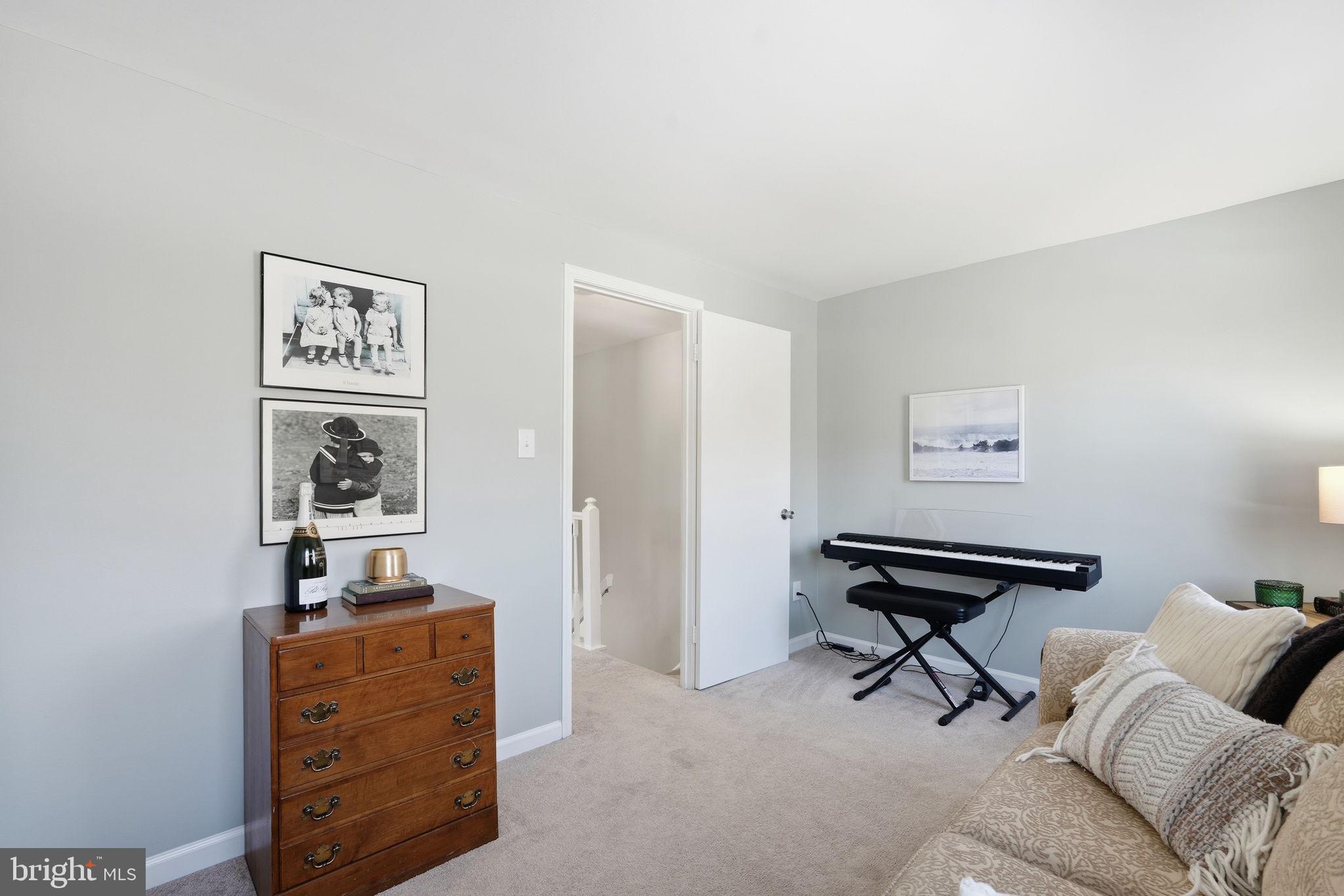 RESTON - Residential