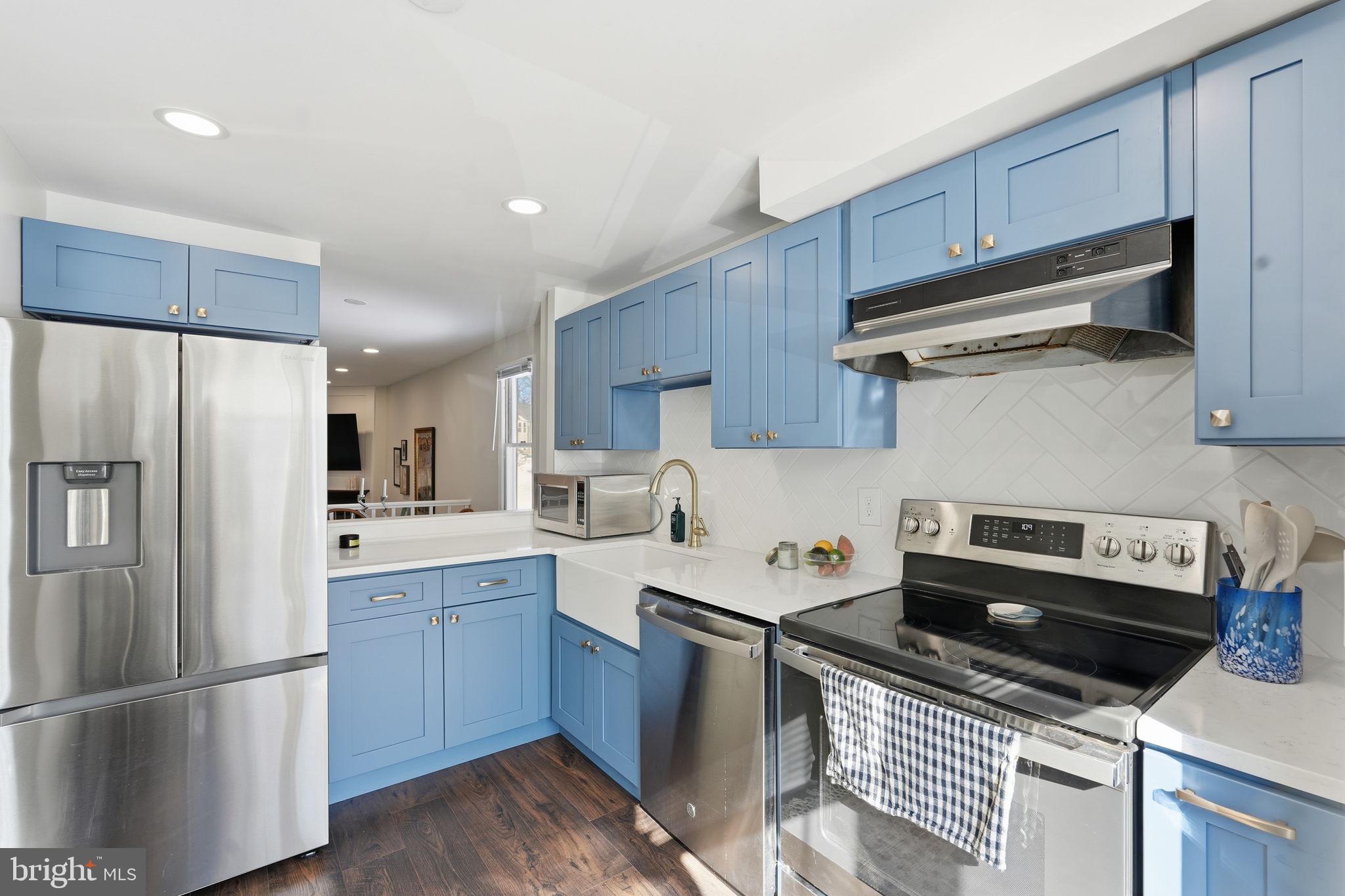 RESTON - Residential