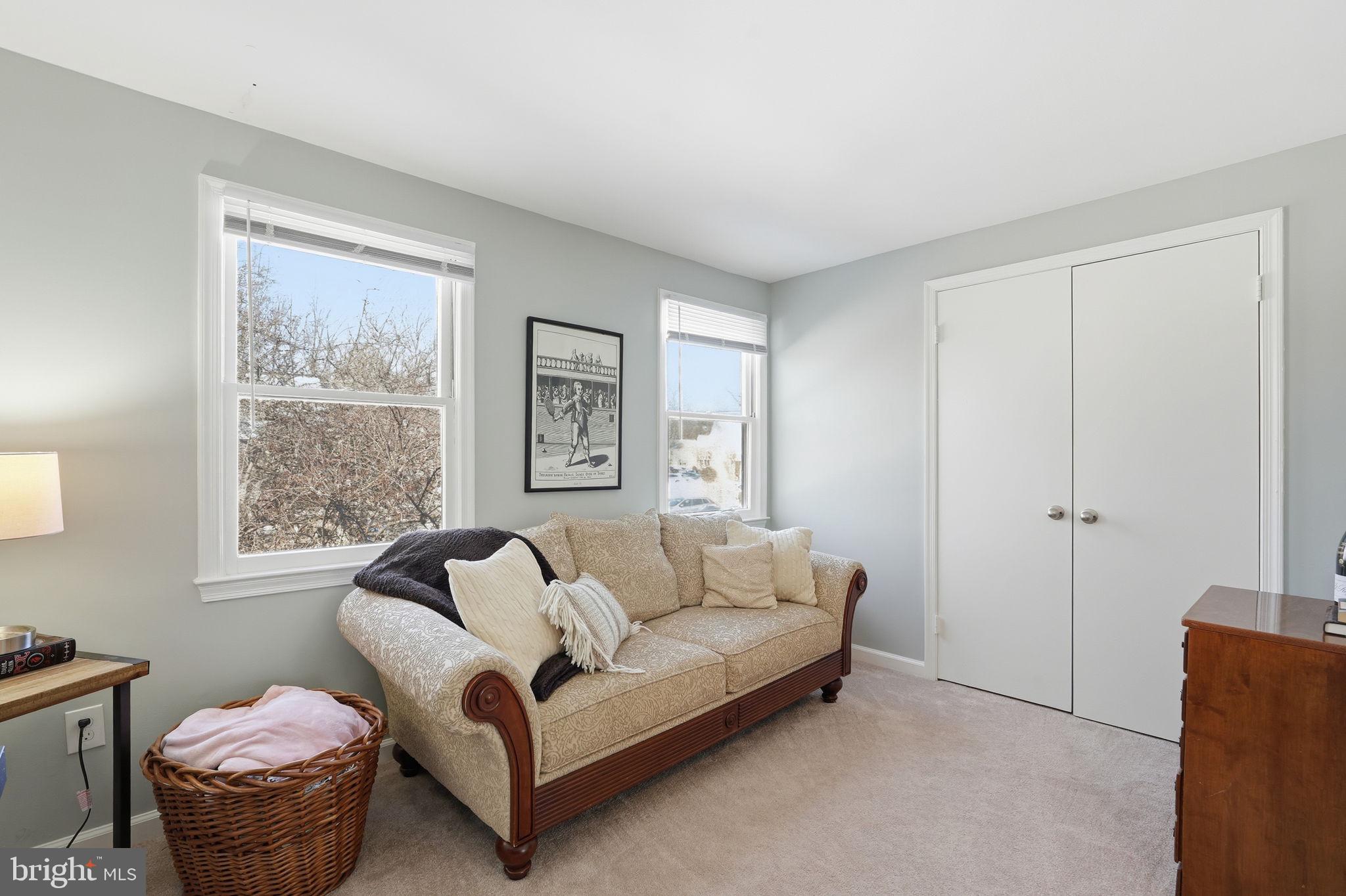 RESTON - Residential