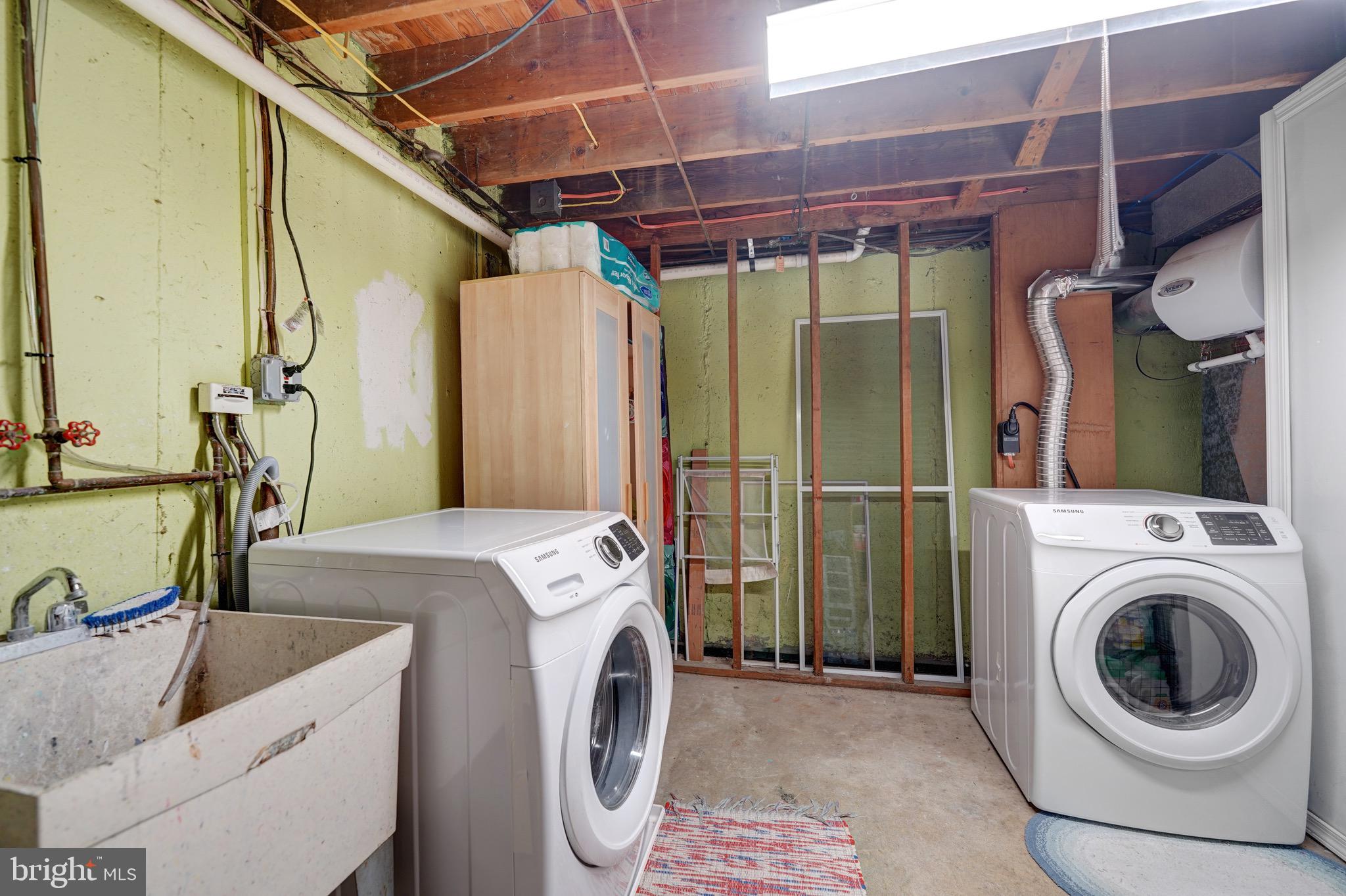 WESTGATE HILLS - Residential