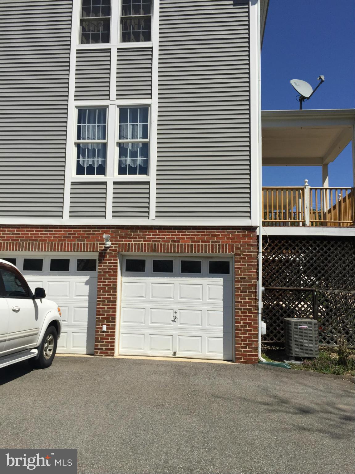 ASHLAWN RIDGE - Residential Lease