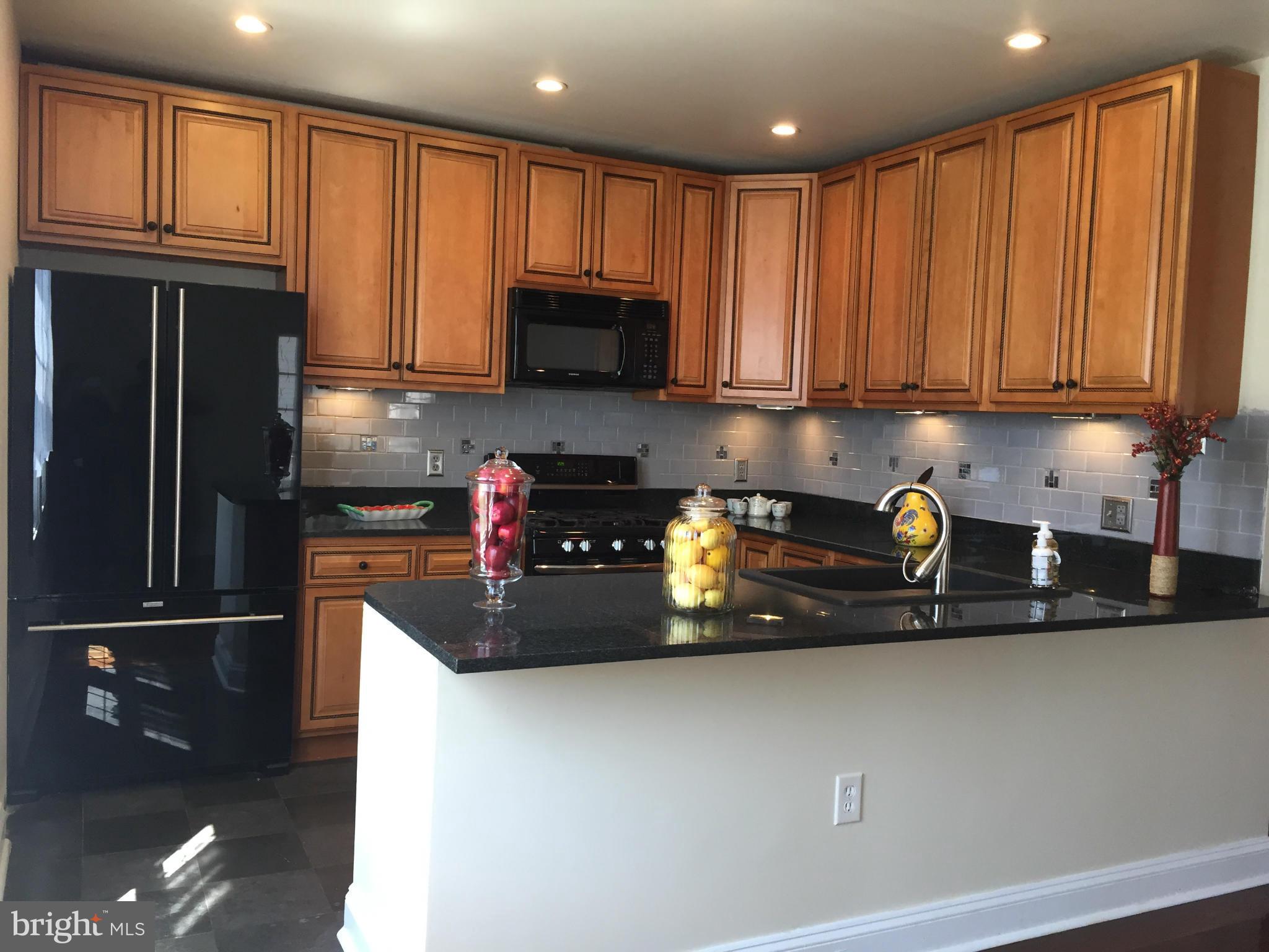 ASHLAWN RIDGE - Residential Lease