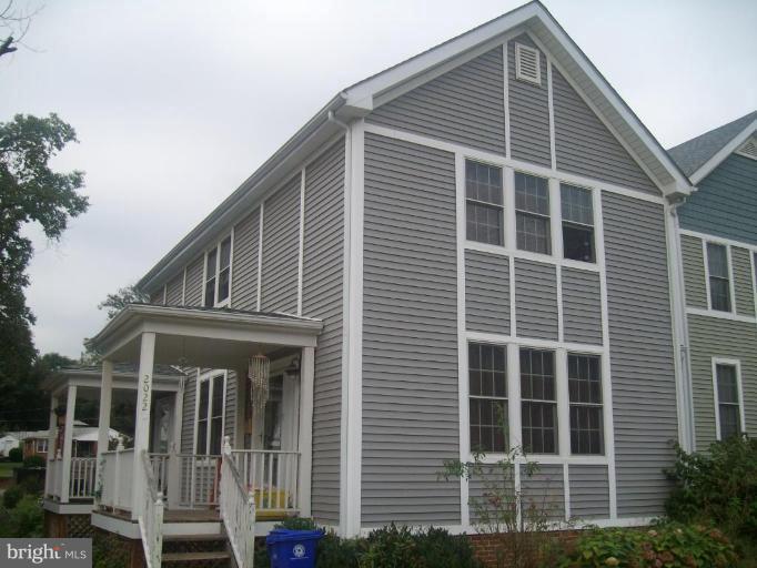 ASHLAWN RIDGE - Residential Lease