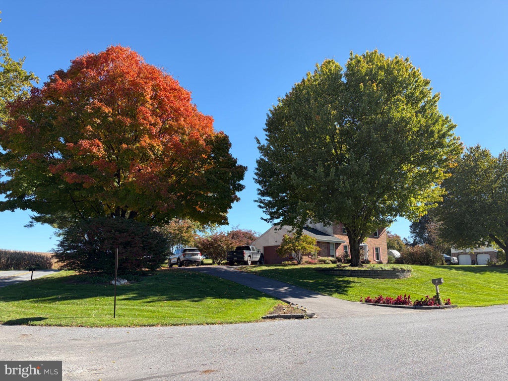 Photo of 7 Fairway Drive, QUARRYVILLE, PA 17566 (MLS # PALA2098006)