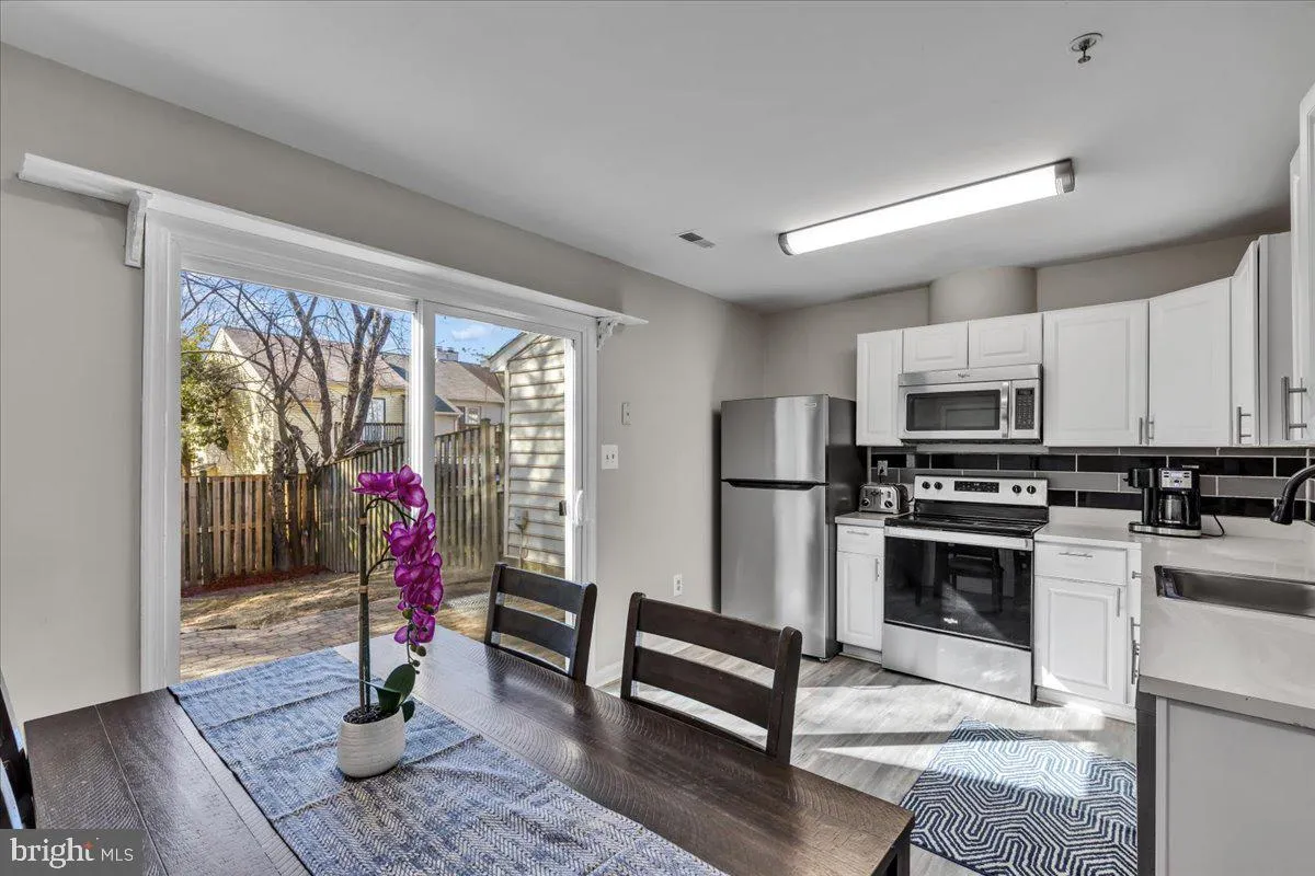 Waldorf, Maryland 20601, United States, 3 Bedrooms Bedrooms, ,3 BathroomsBathrooms,Residential,Contingent,82228