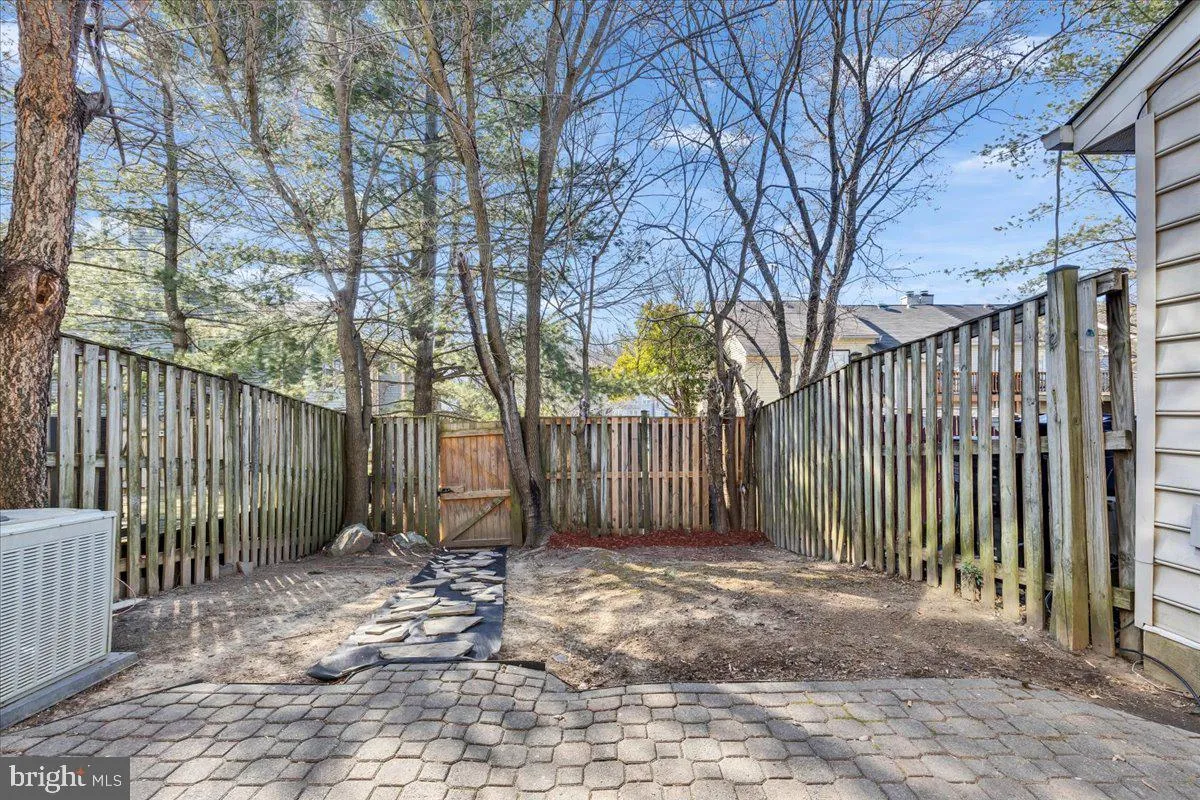 Waldorf, Maryland 20601, United States, 3 Bedrooms Bedrooms, ,3 BathroomsBathrooms,Residential,Contingent,82228