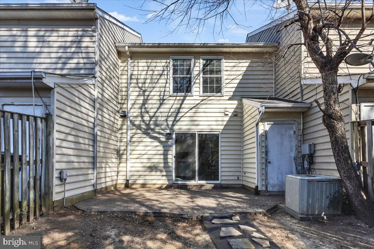 Waldorf, Maryland 20601, United States, 3 Bedrooms Bedrooms, ,3 BathroomsBathrooms,Residential,Contingent,82228