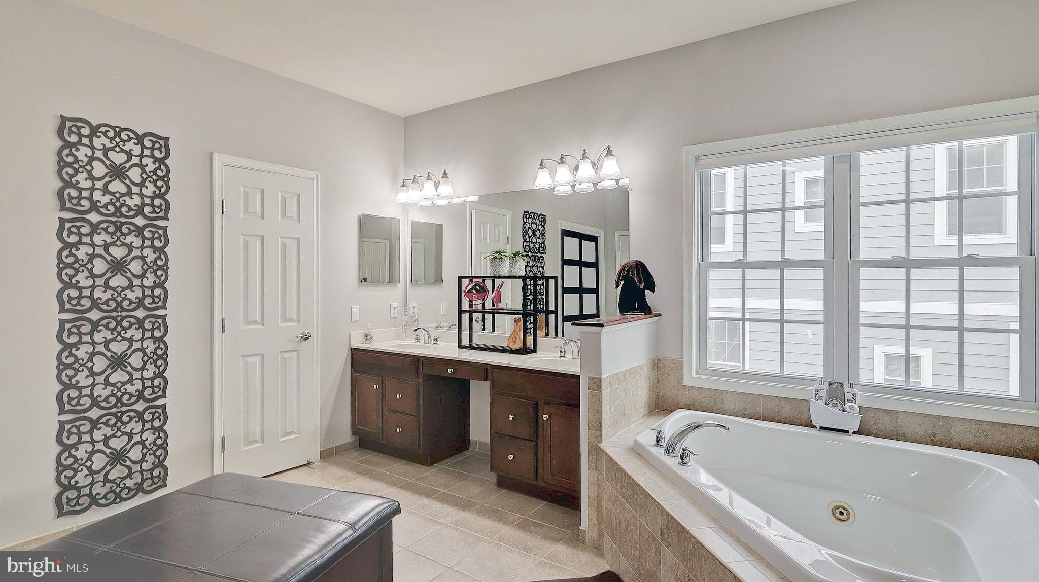 GRASS RIDGE - Residential