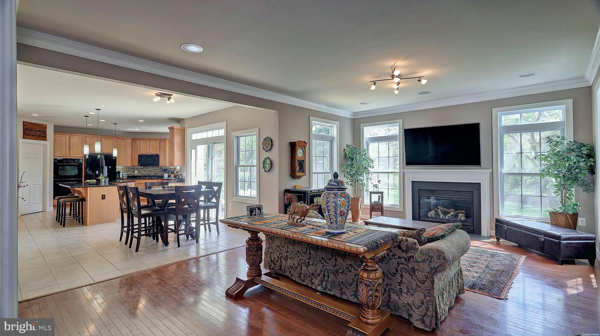 GRASS RIDGE - Residential