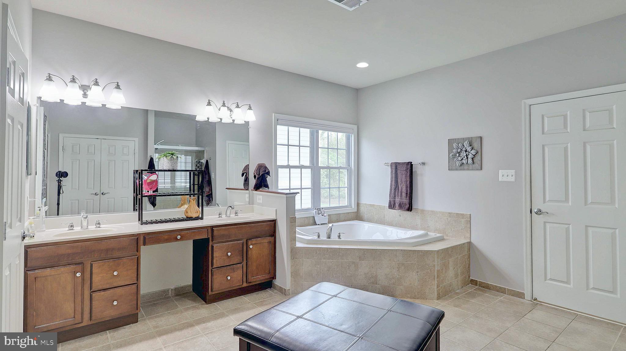 GRASS RIDGE - Residential