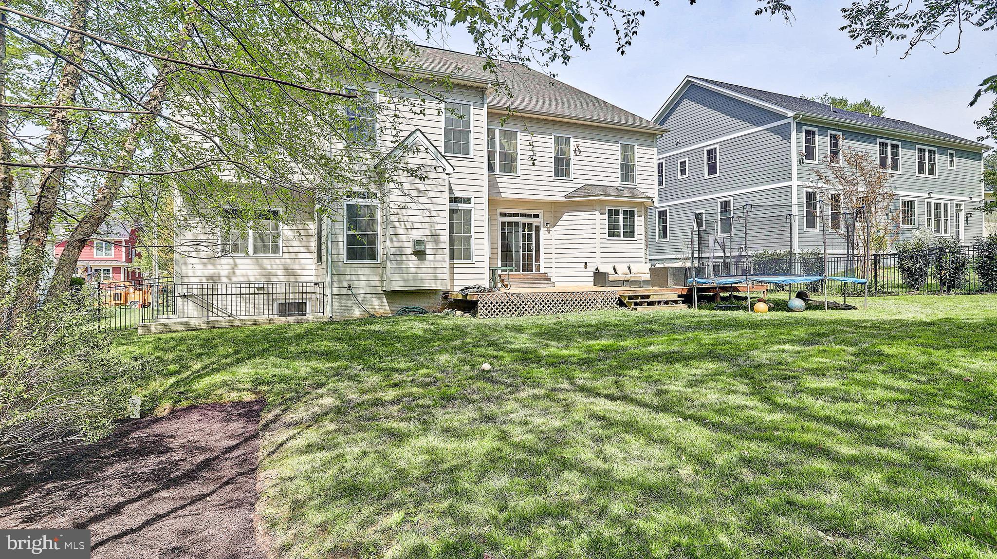 GRASS RIDGE - Residential