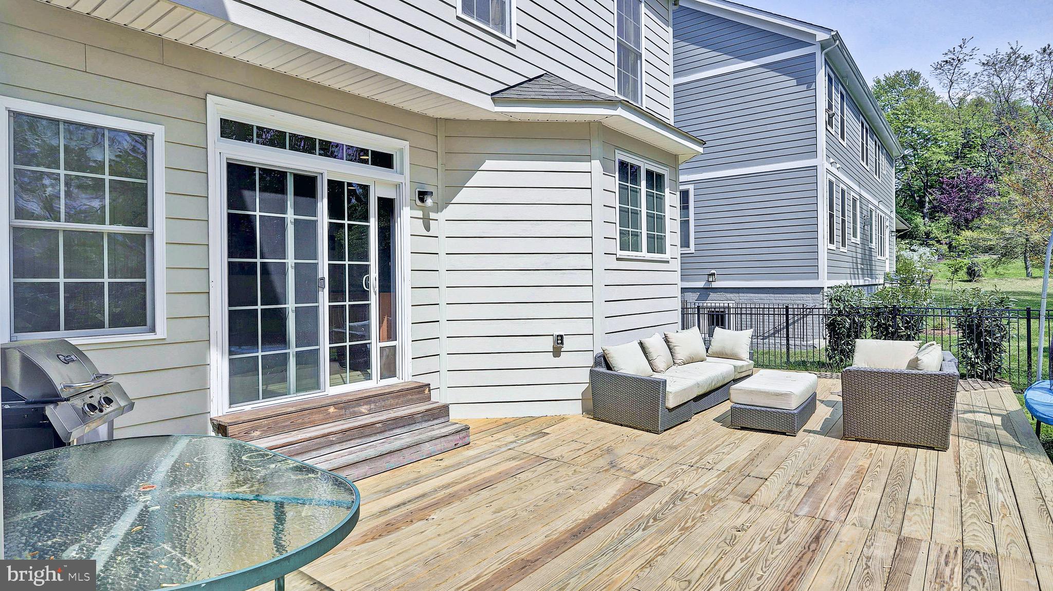 GRASS RIDGE - Residential