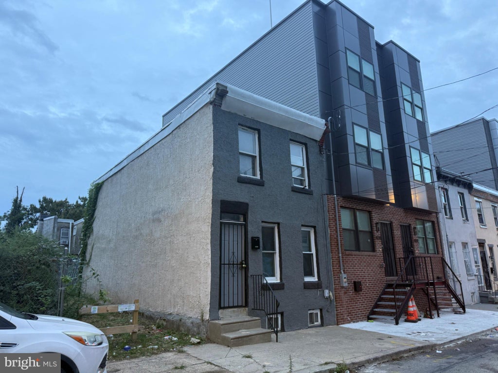 Photo of 1016 W Arizona Street, PHILADELPHIA, PA 19133 (MLS # PAPH2673092)
