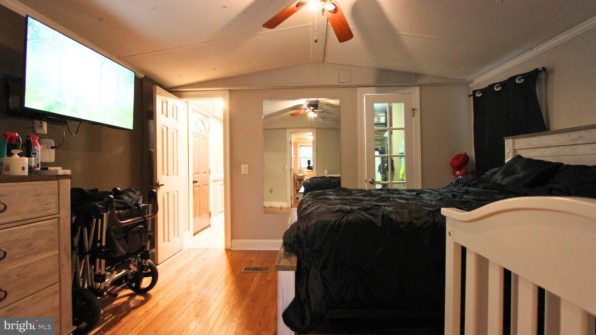 FOXWOOD VILLAGE - Residential