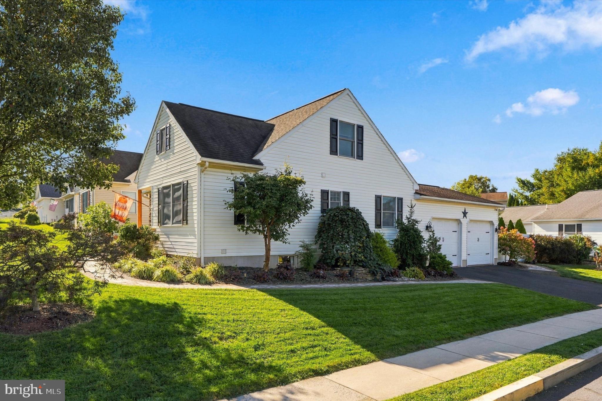 137 E 11TH STREET