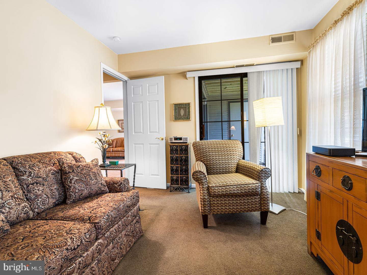HAMPTON GREENS - Residential