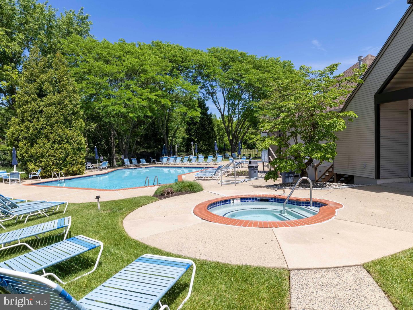 HAMPTON GREENS - Residential
