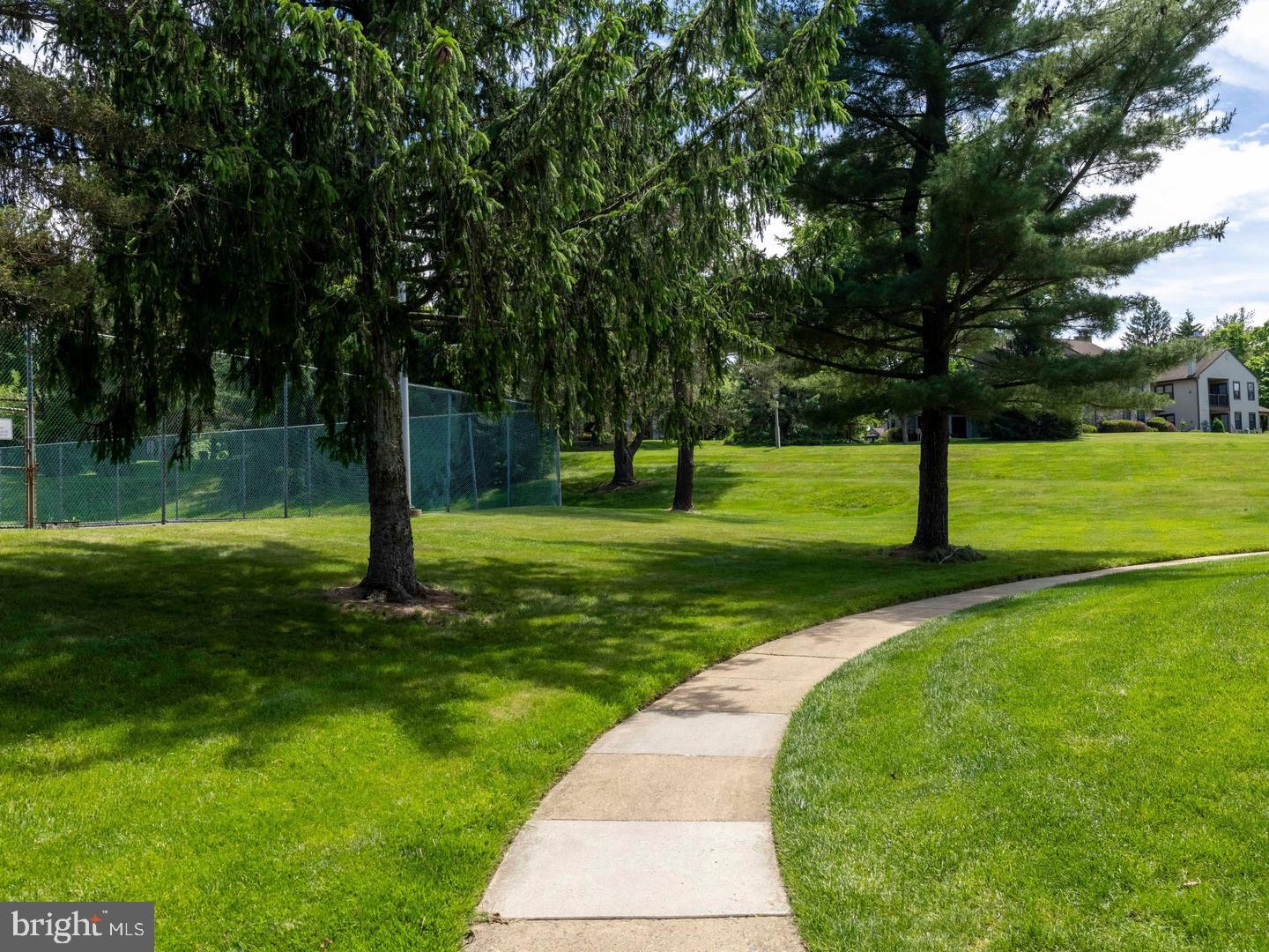 HAMPTON GREENS - Residential
