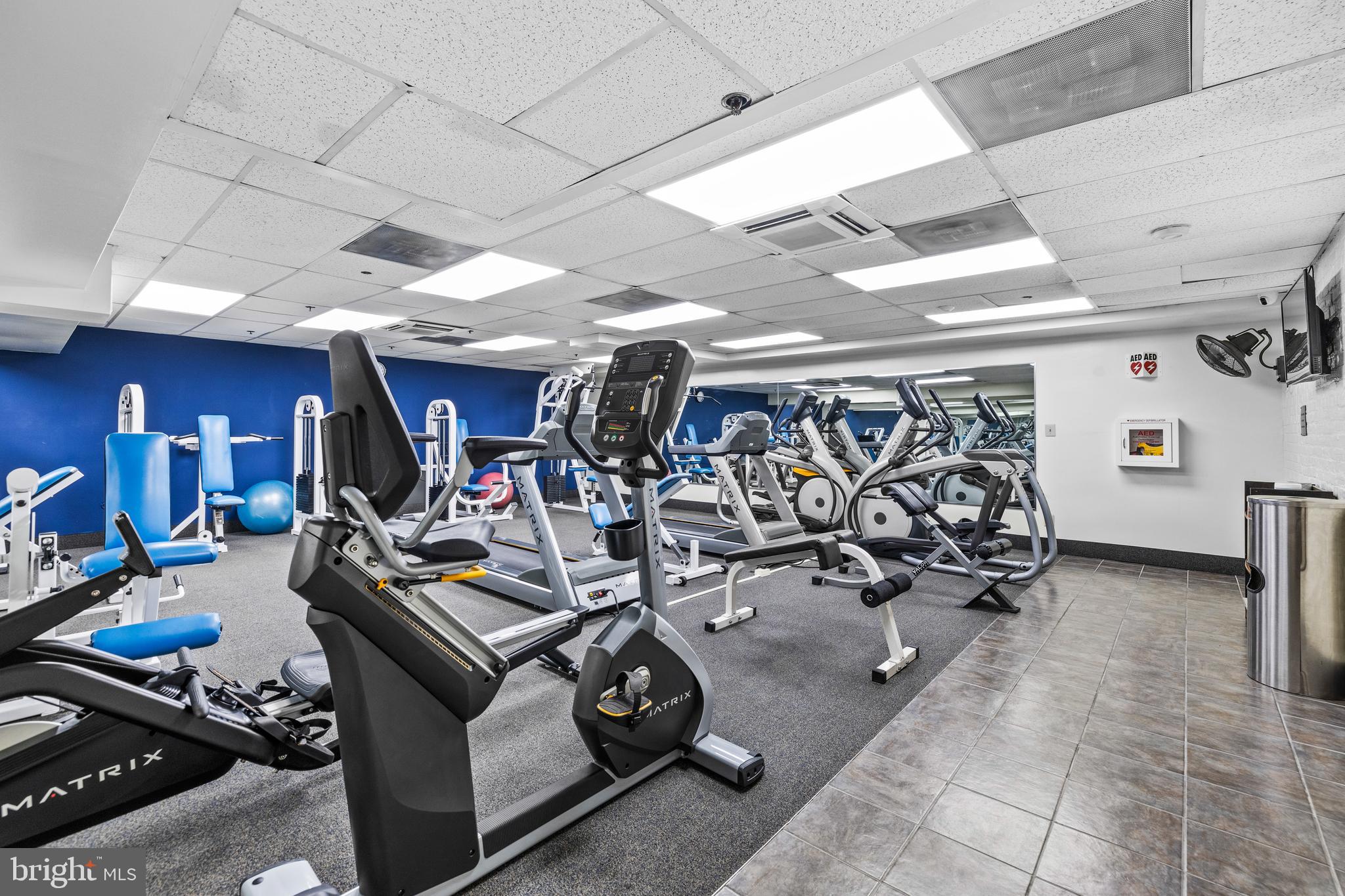 HENDERSON'S WHARF - Residential