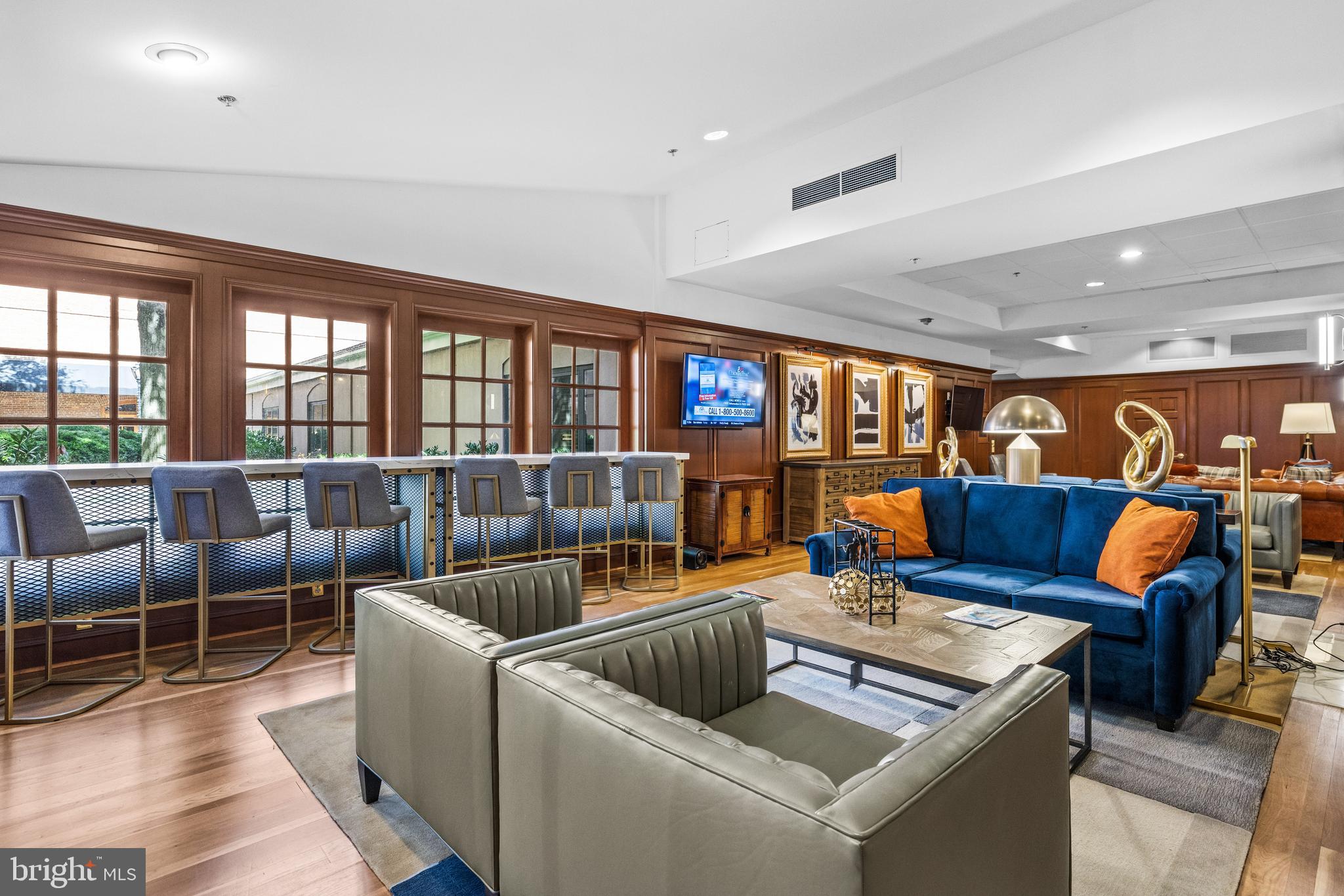 HENDERSON'S WHARF - Residential