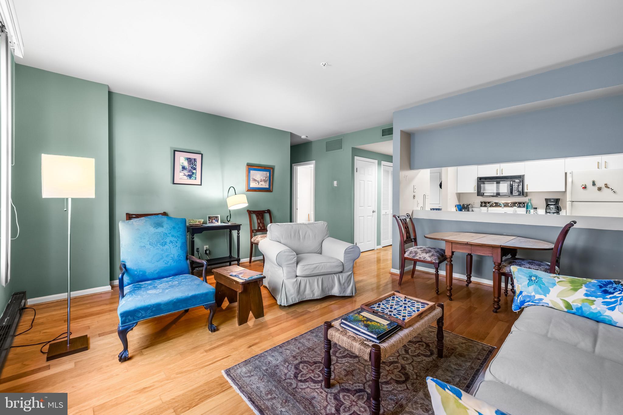 HENDERSON'S WHARF - Residential