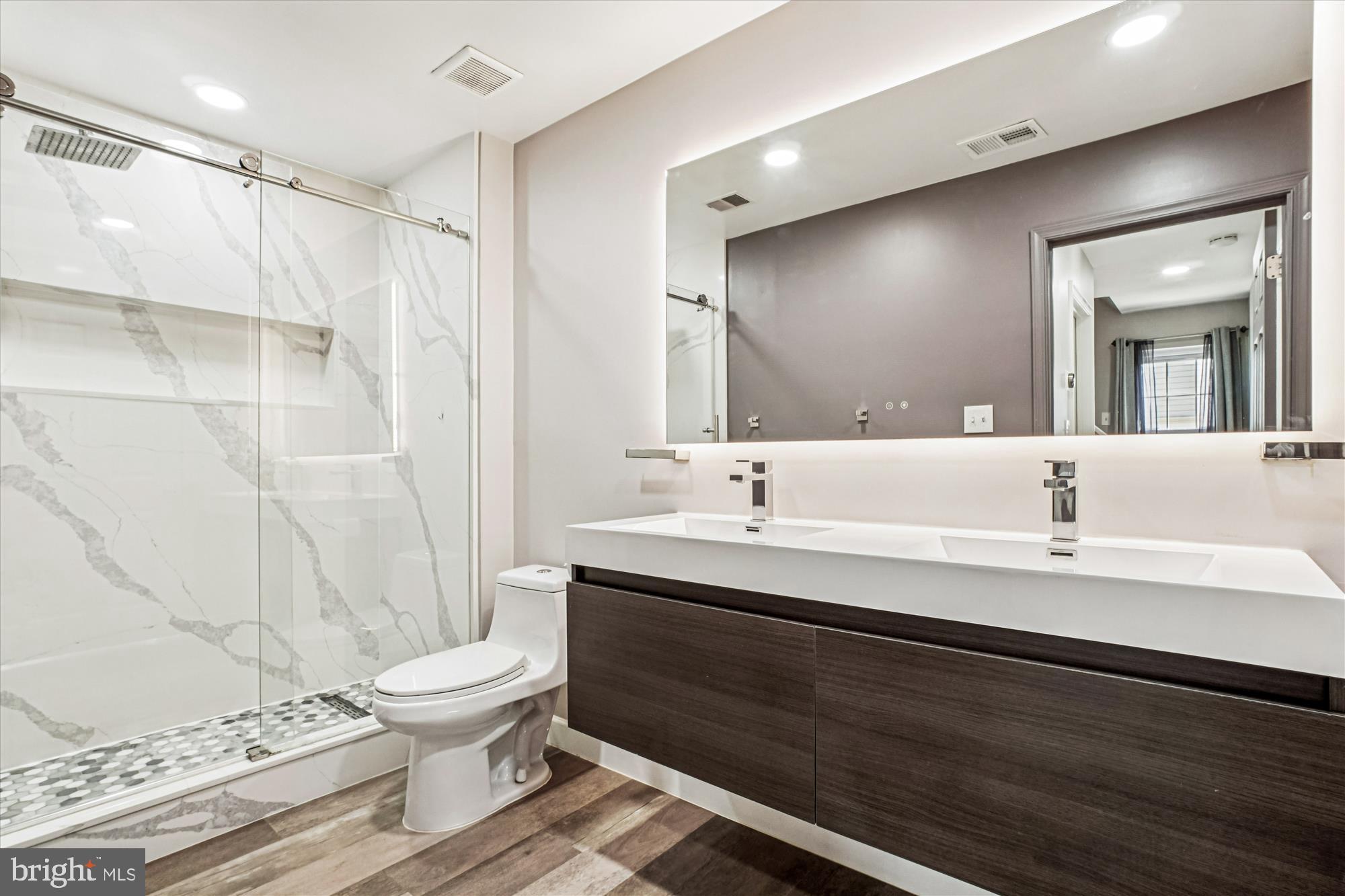 GABLES AT GUNSTON - Residential Lease