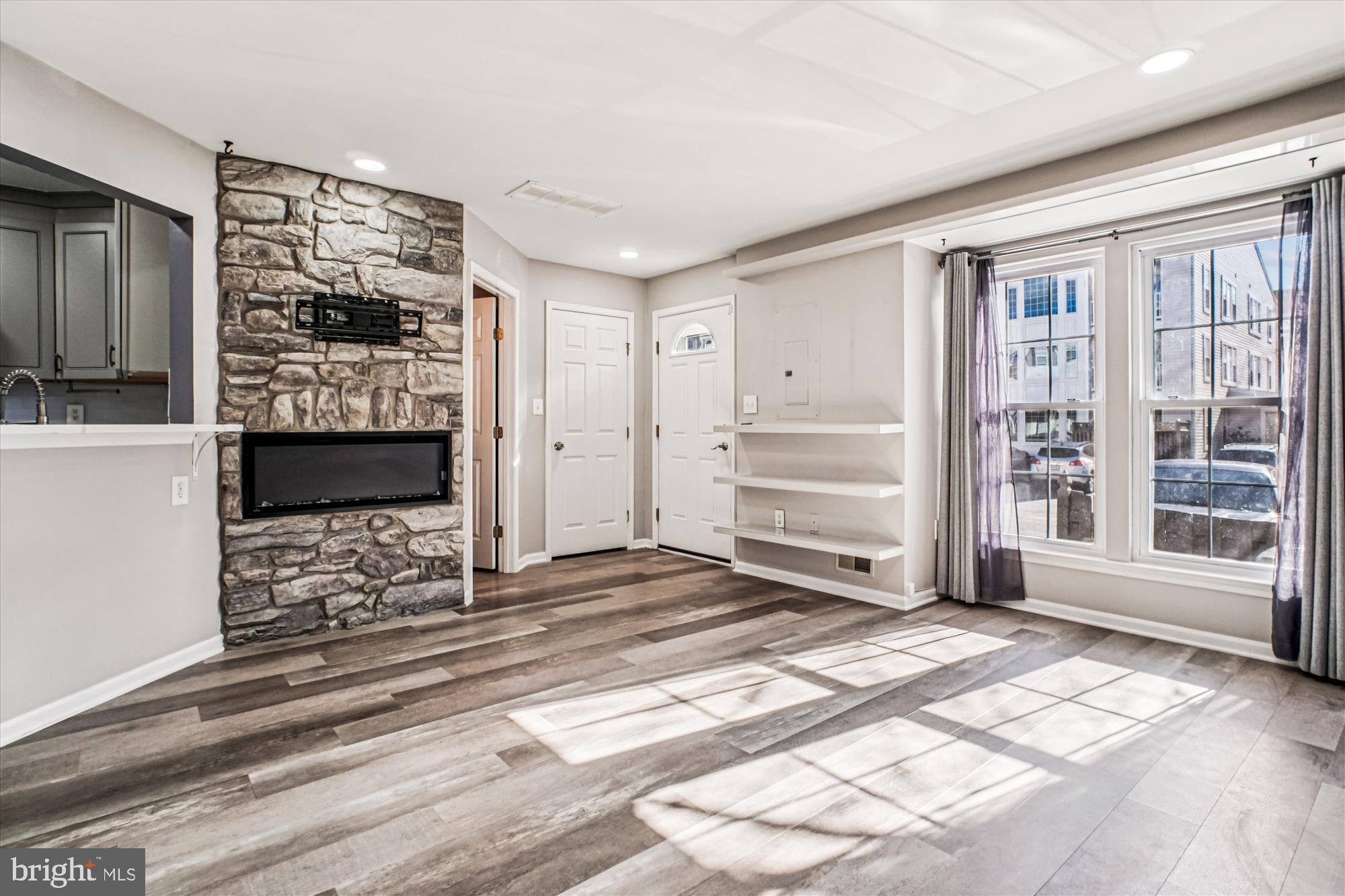 GABLES AT GUNSTON - Residential Lease