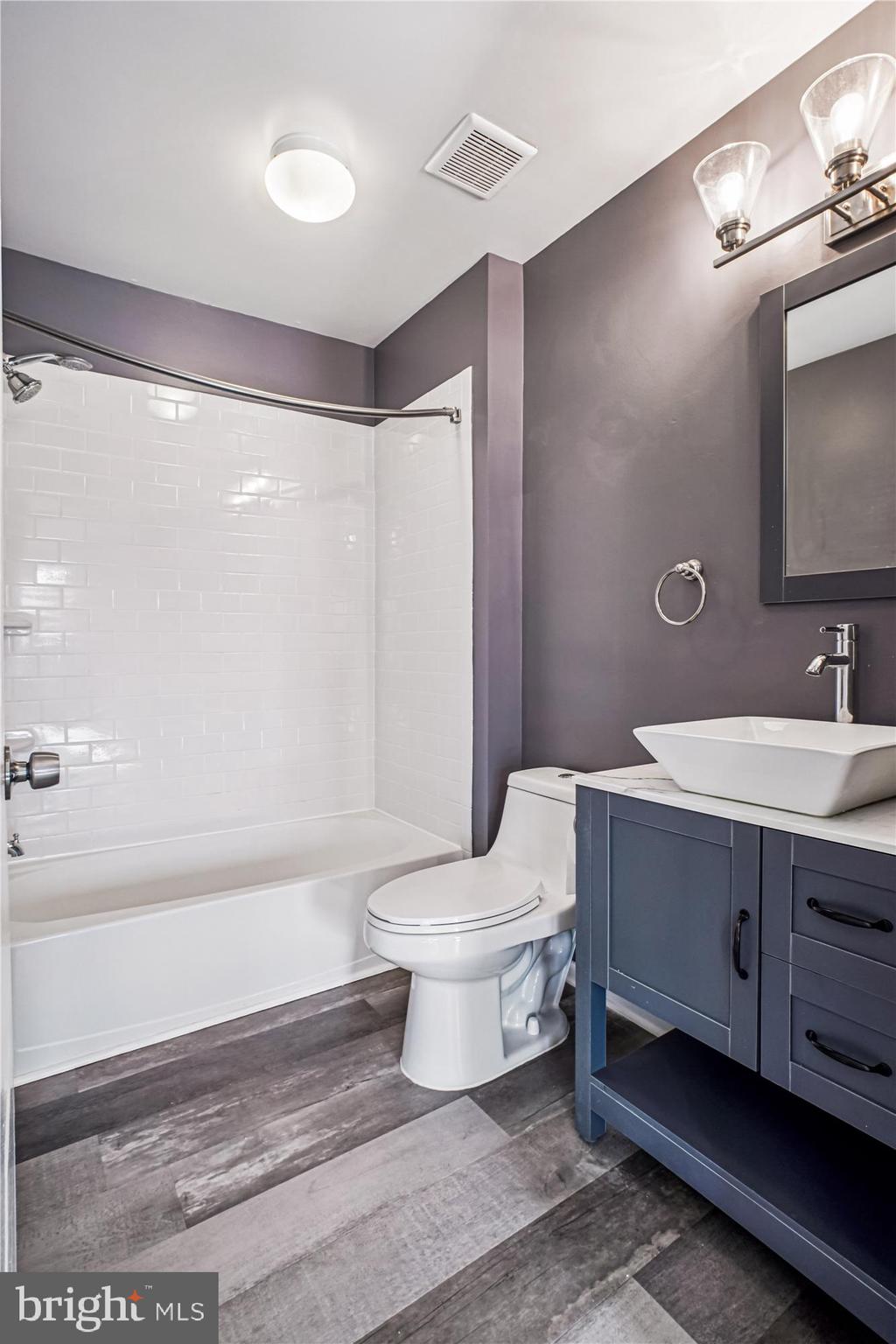 GABLES AT GUNSTON - Residential Lease