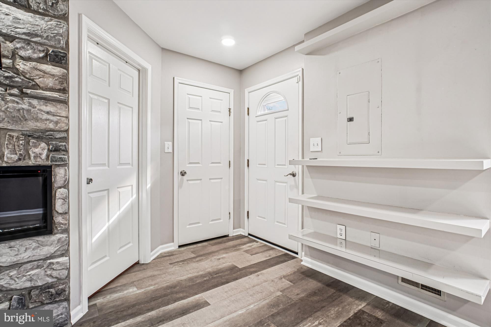 GABLES AT GUNSTON - Residential Lease