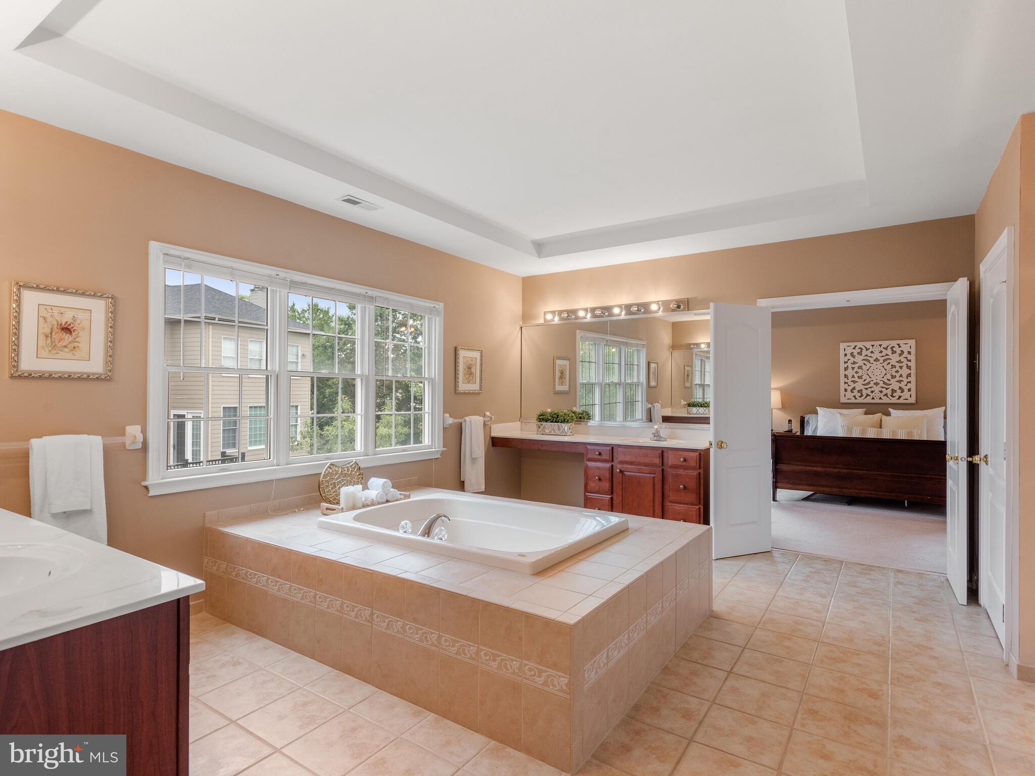 RIVERCREST - Residential