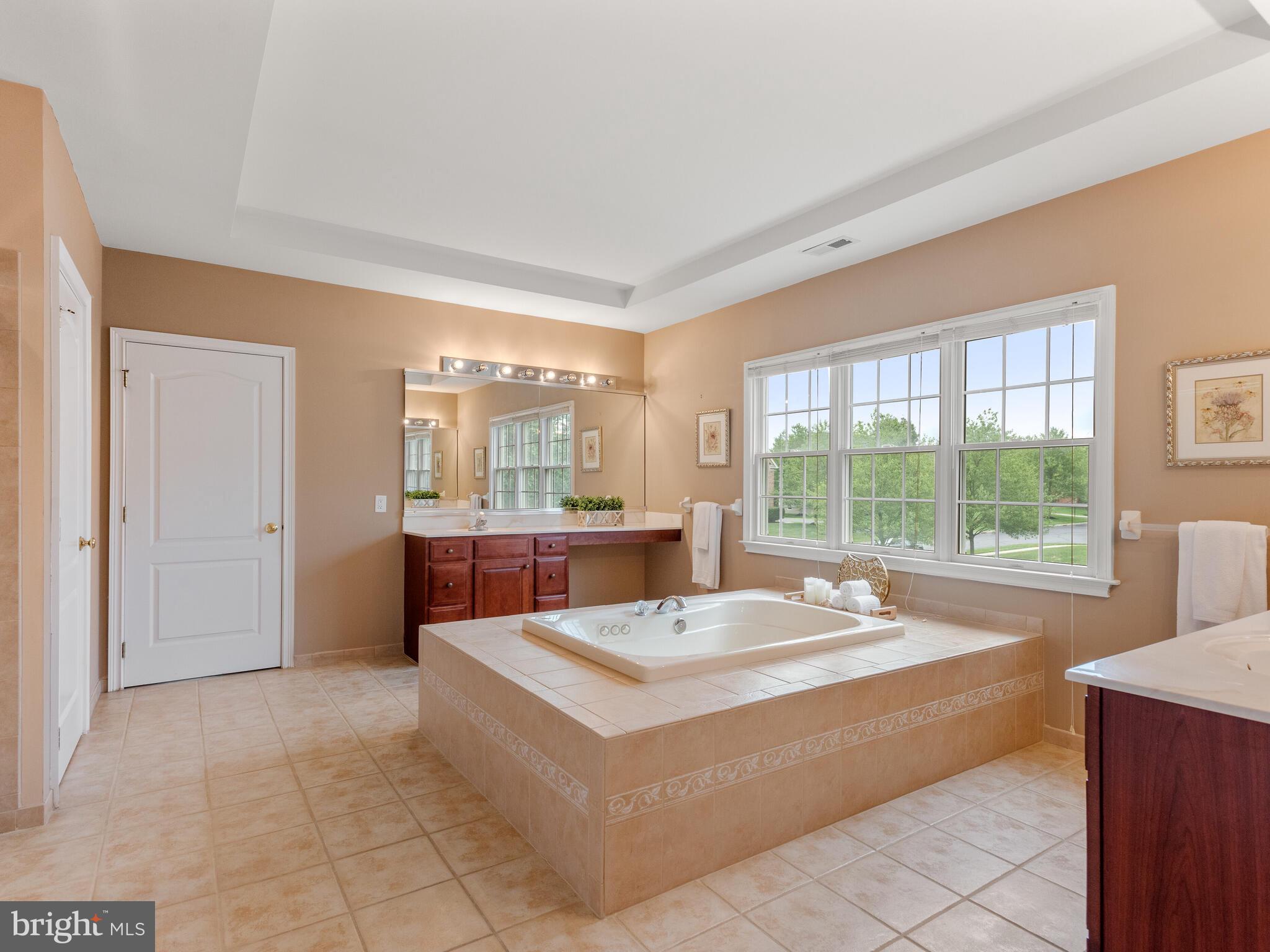 RIVERCREST - Residential