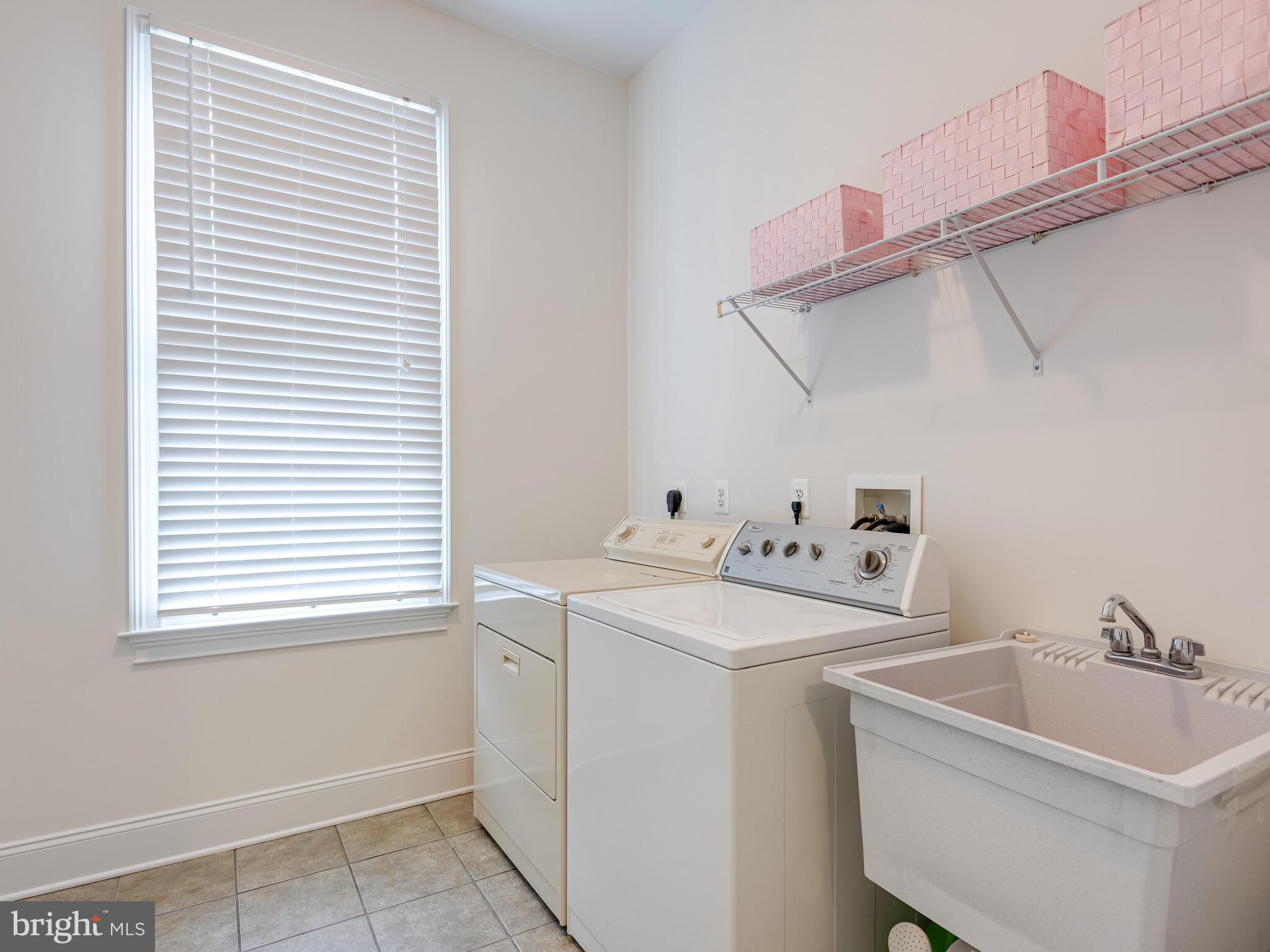 RIVERCREST - Residential