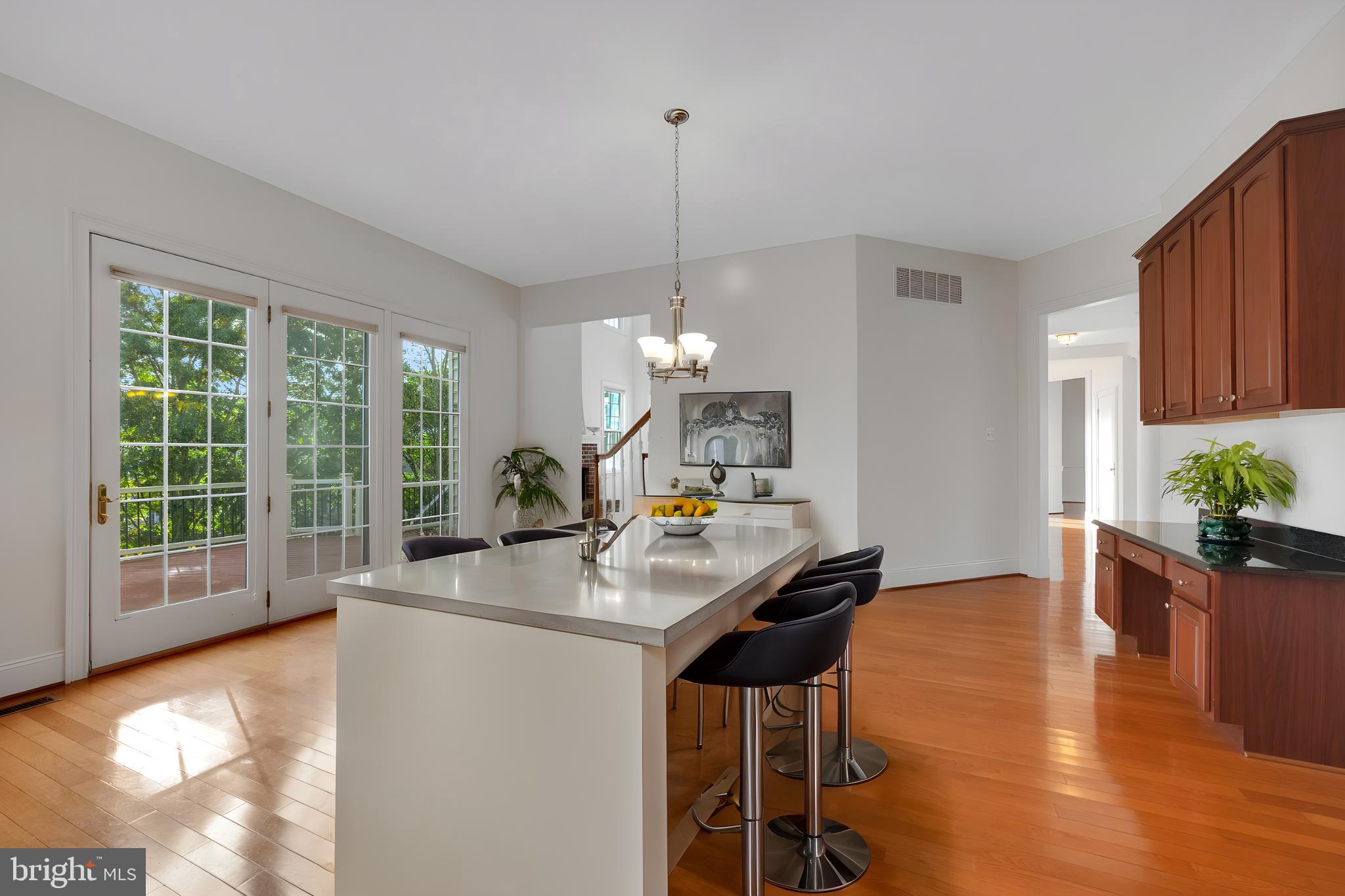 RIVERCREST - Residential