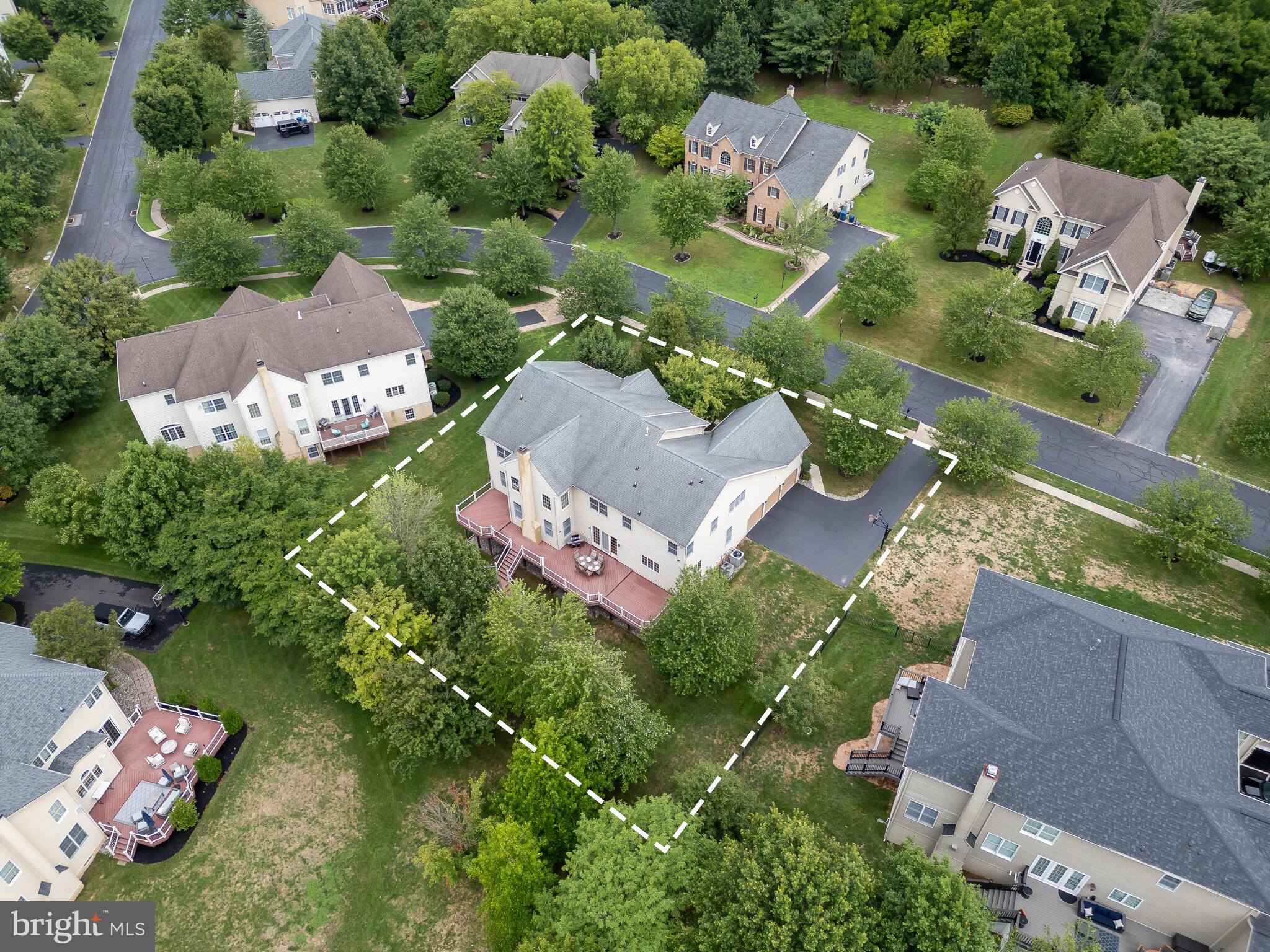 RIVERCREST - Residential