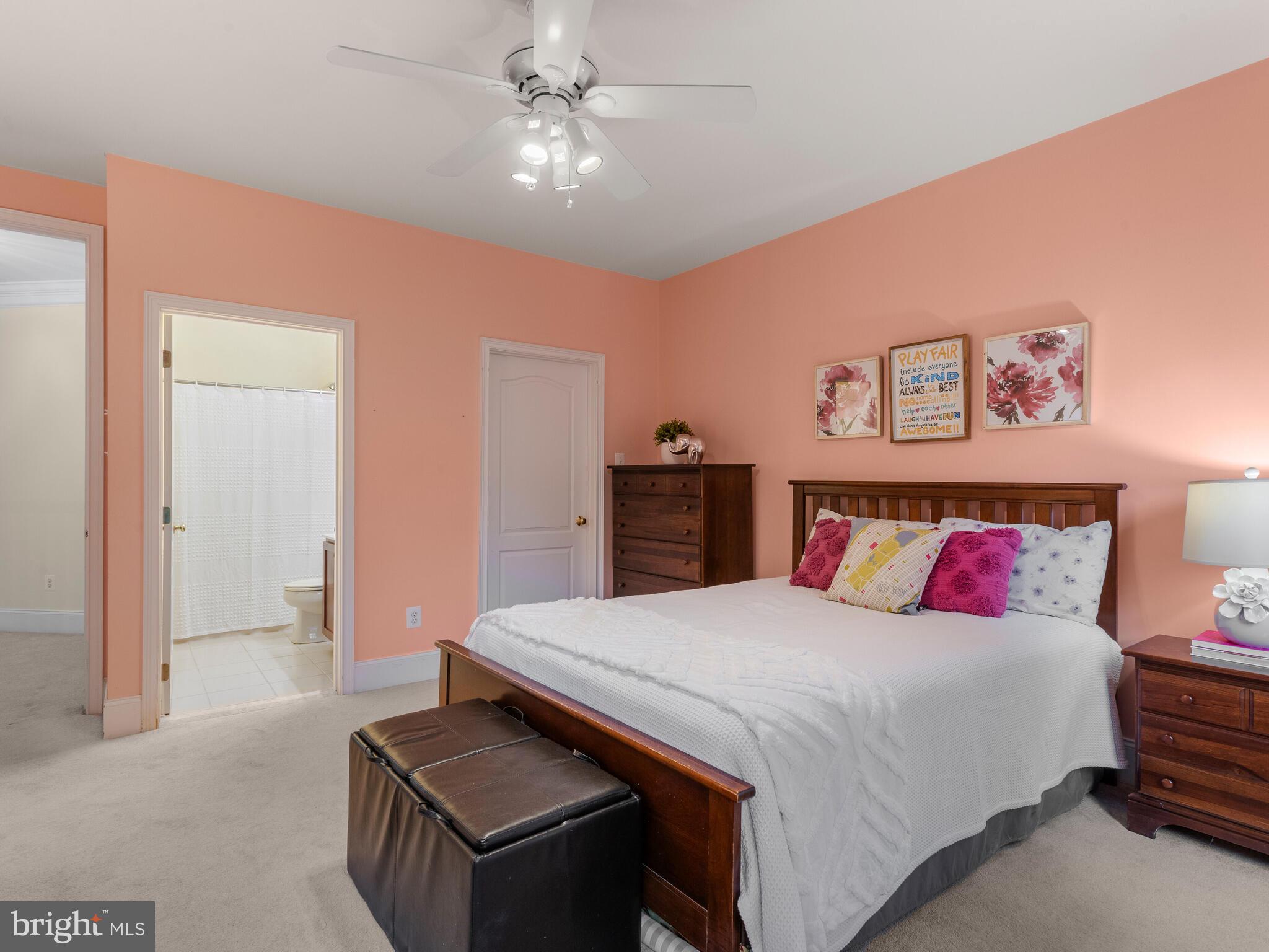 RIVERCREST - Residential