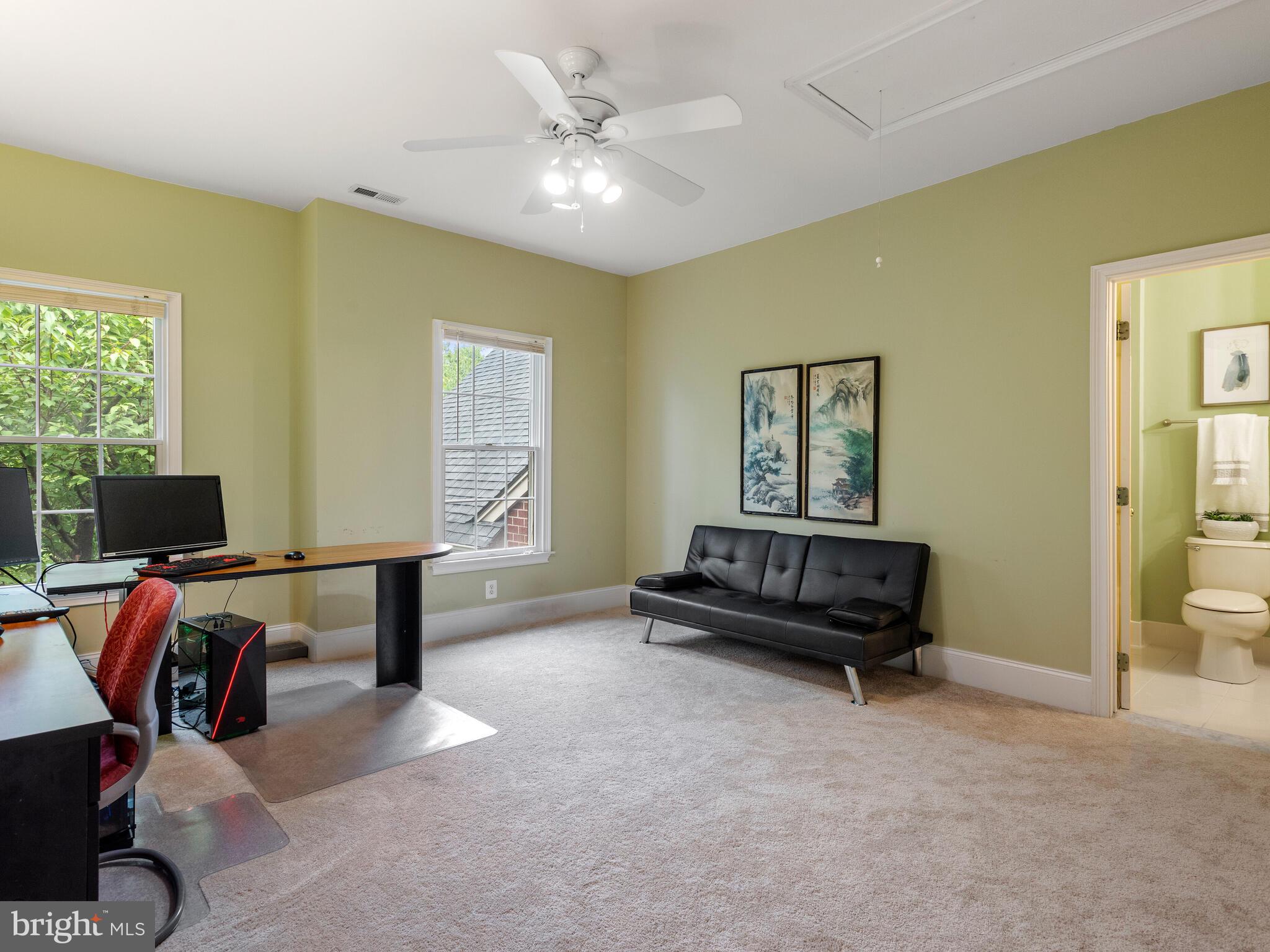 RIVERCREST - Residential