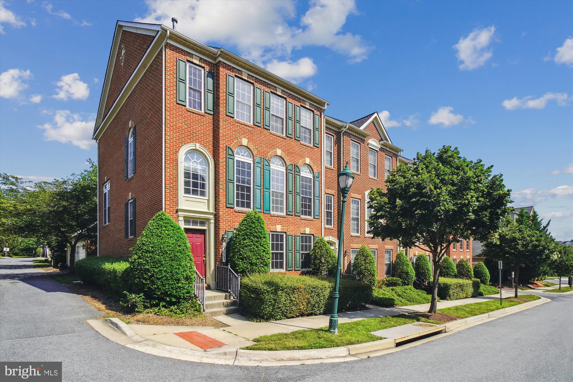Wonderful 24 -foot wide, spacious end-unit townhome with a detached 2-car garage. The 4-bedroom, 3.5-bath sun-filled home has a fenced rear yard that you can walk-out from the lower-level! Wood floors, upgraded kitchen with island. Plenty of room to enjoy and entertain. Lower-level bedroom can be an office. Upper level has three spacious bedrooms. The primary bedroom has an expansive walk-in closet and a primary bathroom with a soaking-tub and separate shower. Just minutes away to Clarksburg Village shopping and Clarksburg outlets. Easy commute to points north and south (Frederick, Germantown, Gaithersburg, Rockville, Bethesda) via I-270 or MD-355. Beautiful King's Park is just two-blocks away