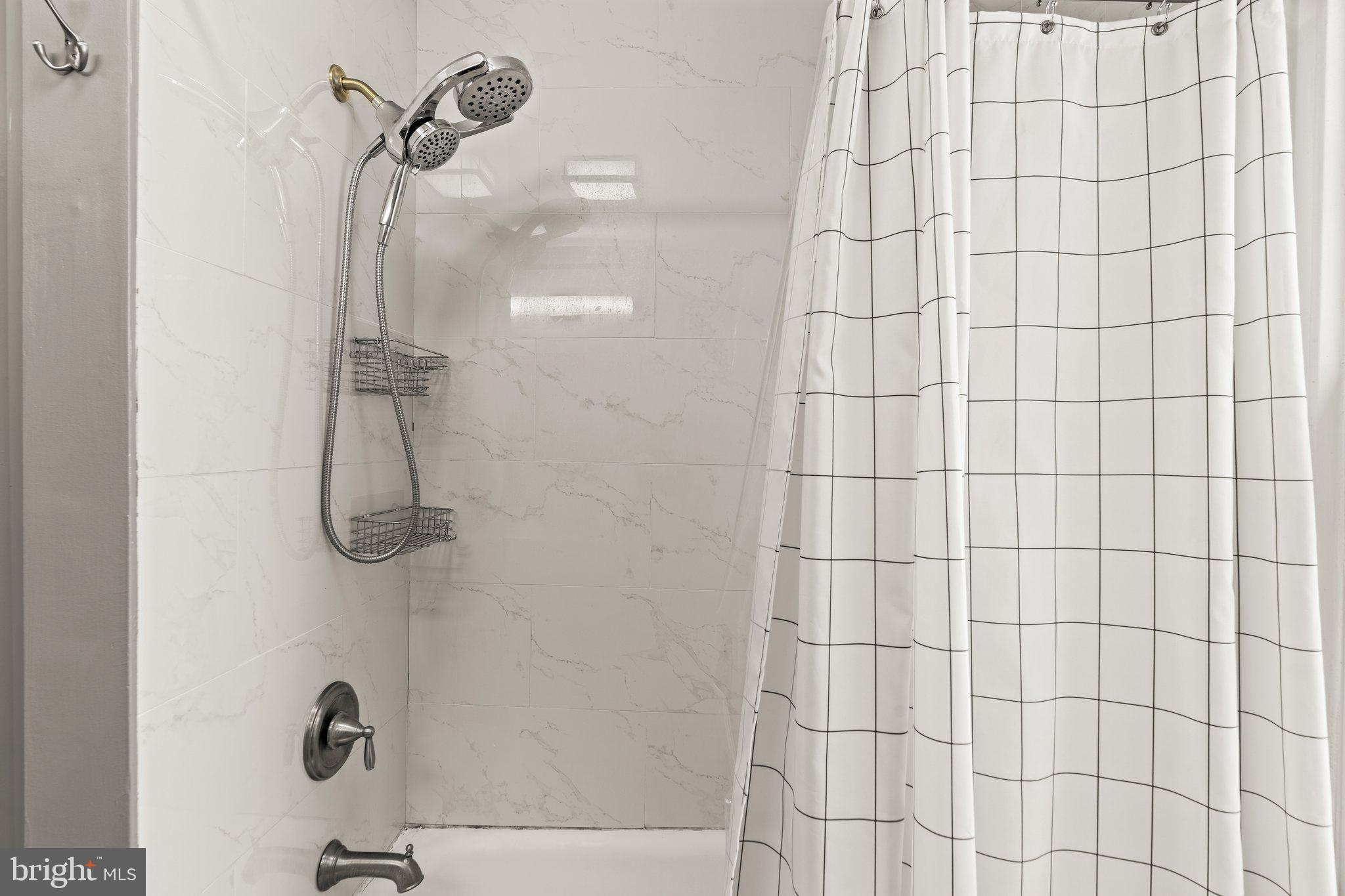 LANSDOWNE - Residential