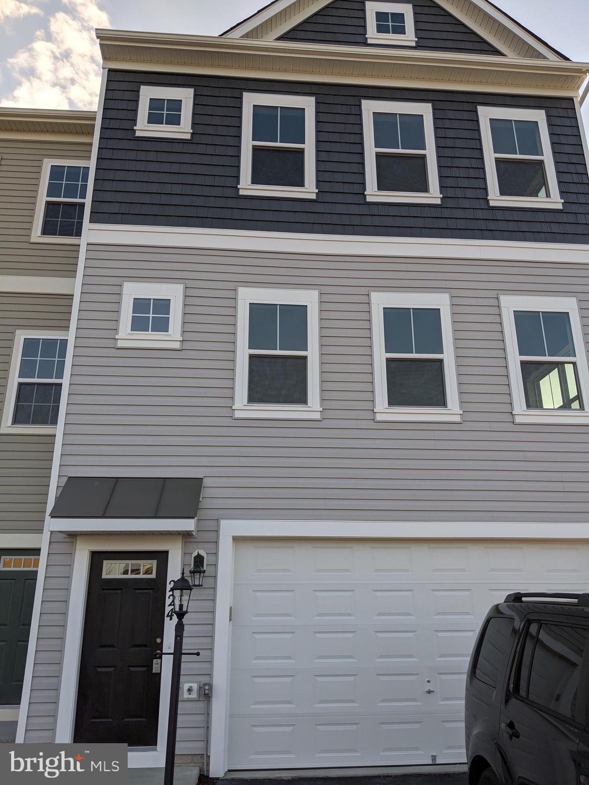 SNOWDEN BRIDGE - Residential Lease