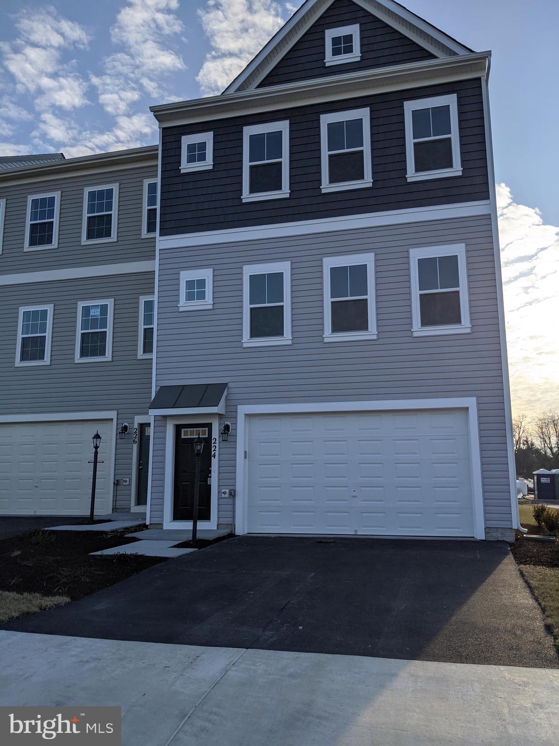 SNOWDEN BRIDGE - Residential Lease