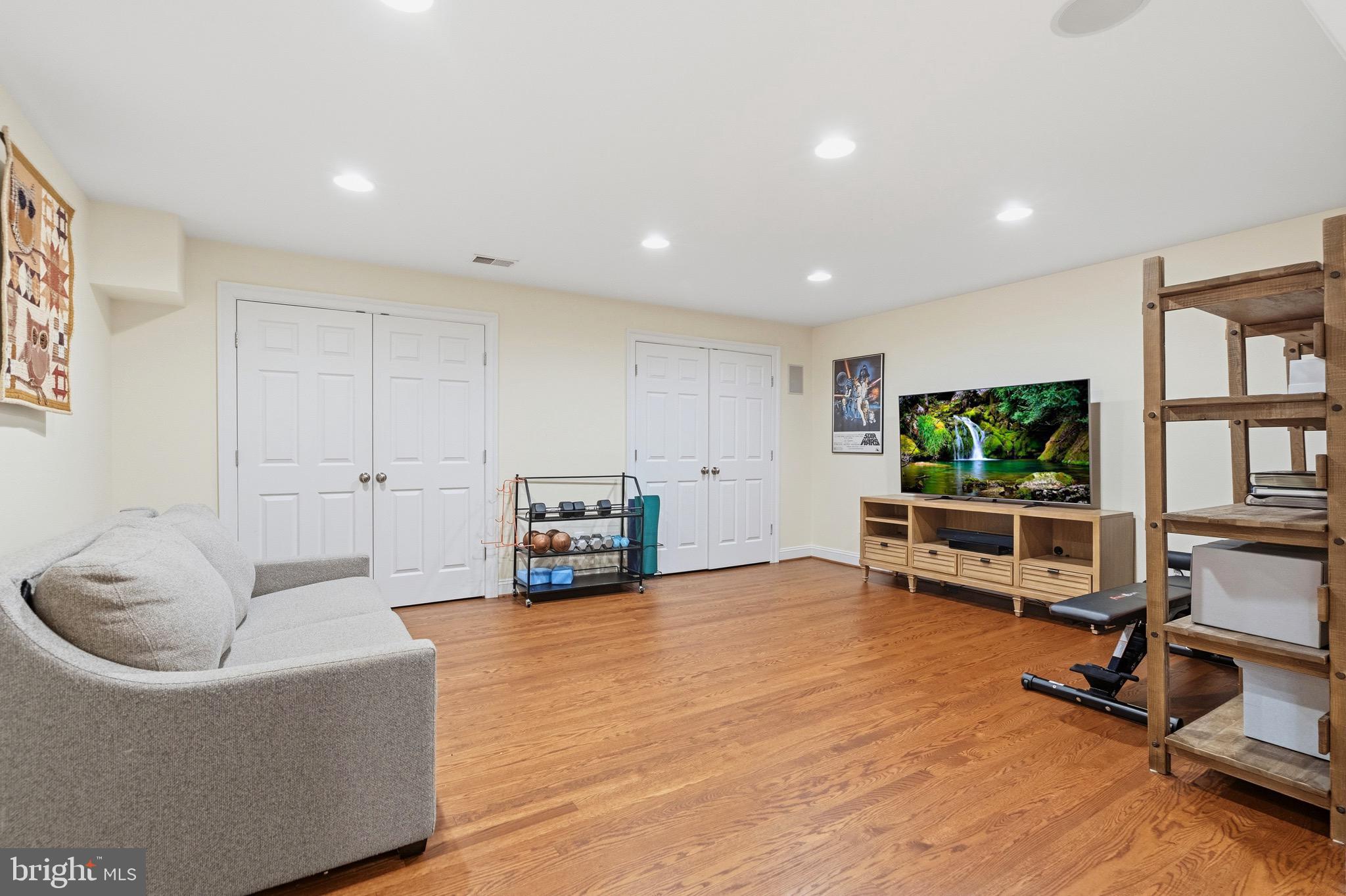 WEST MC LEAN - Residential