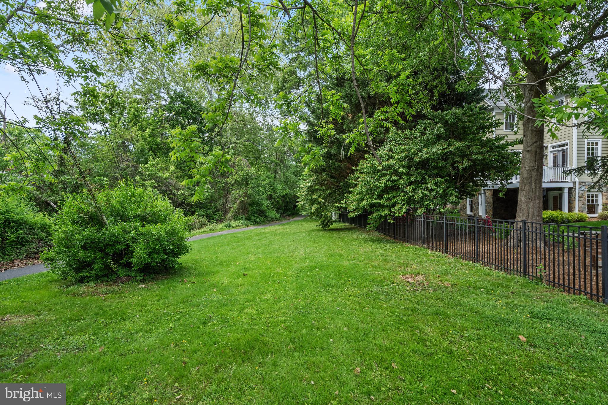 WEST MC LEAN - Residential