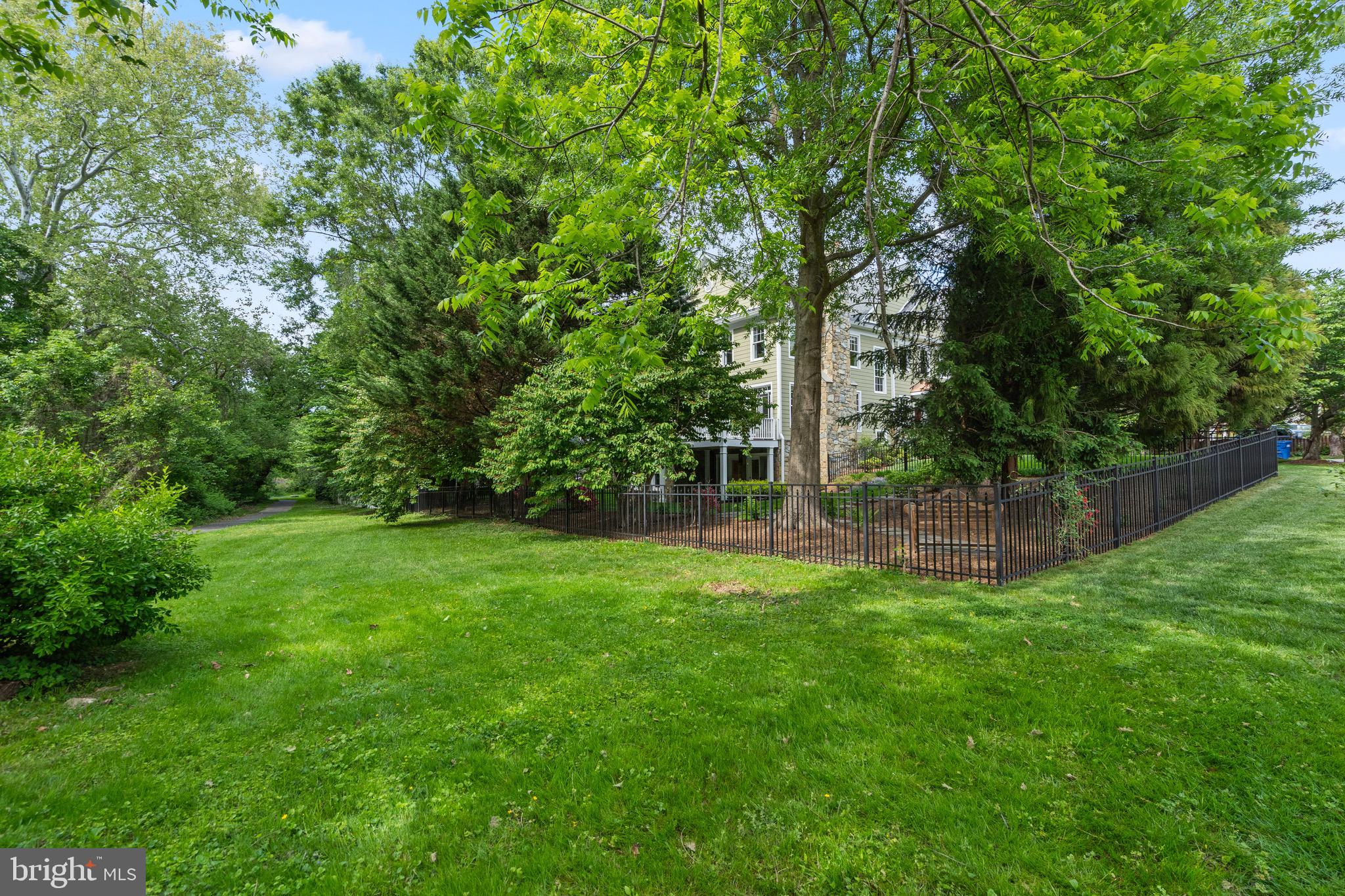 WEST MC LEAN - Residential