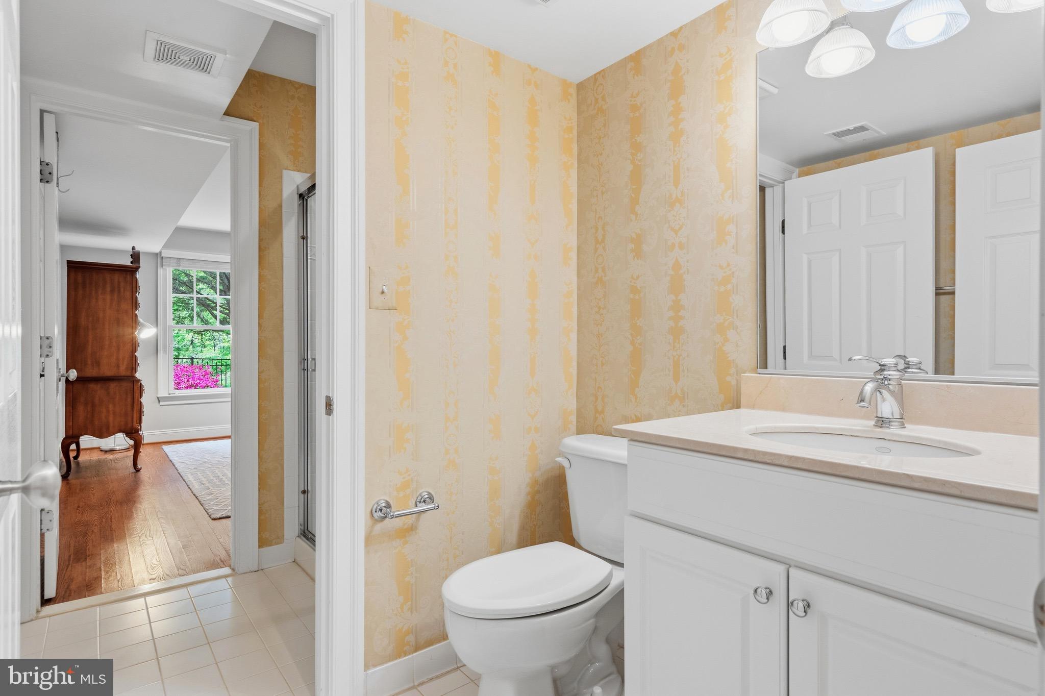 WEST MC LEAN - Residential